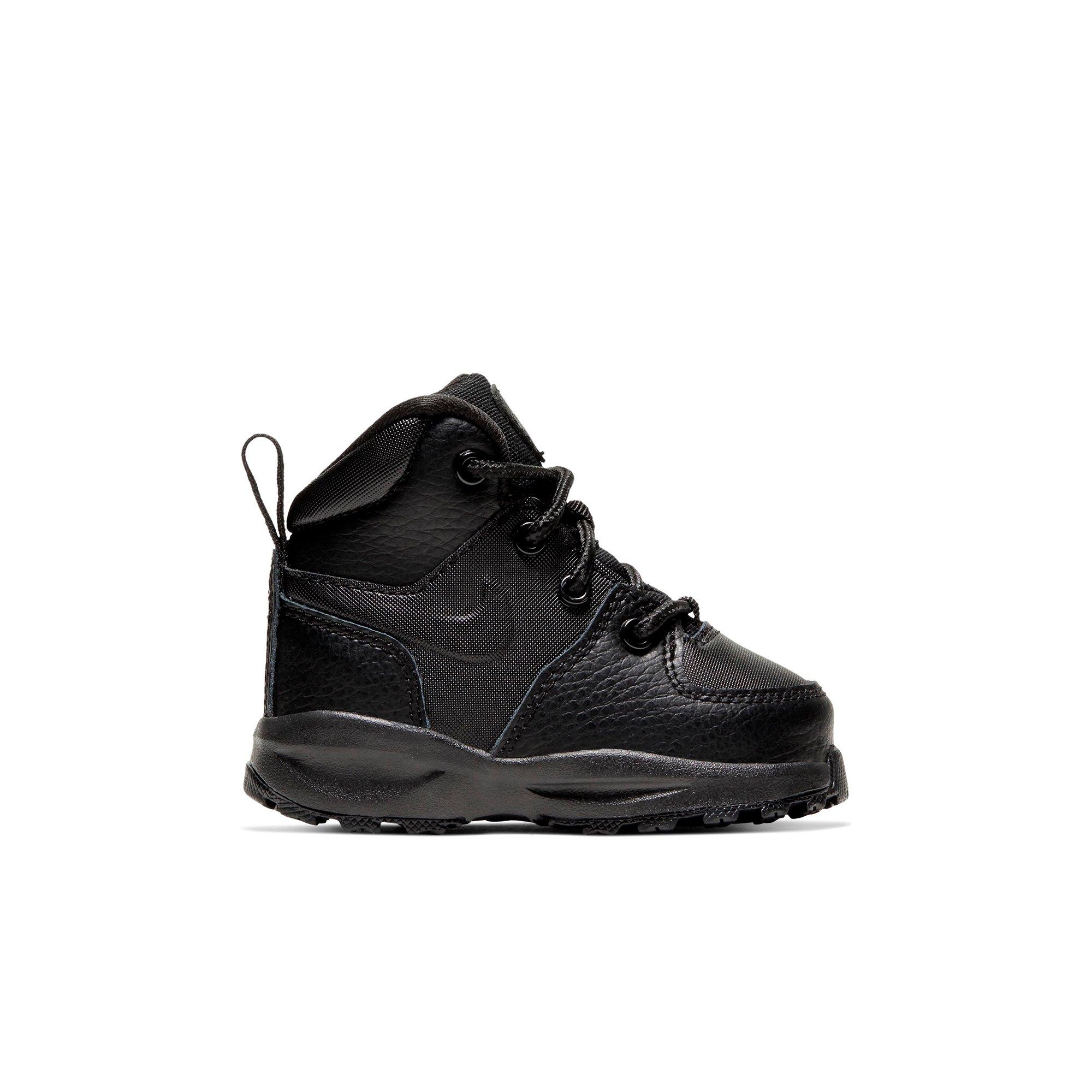 Black nike boots for boys online