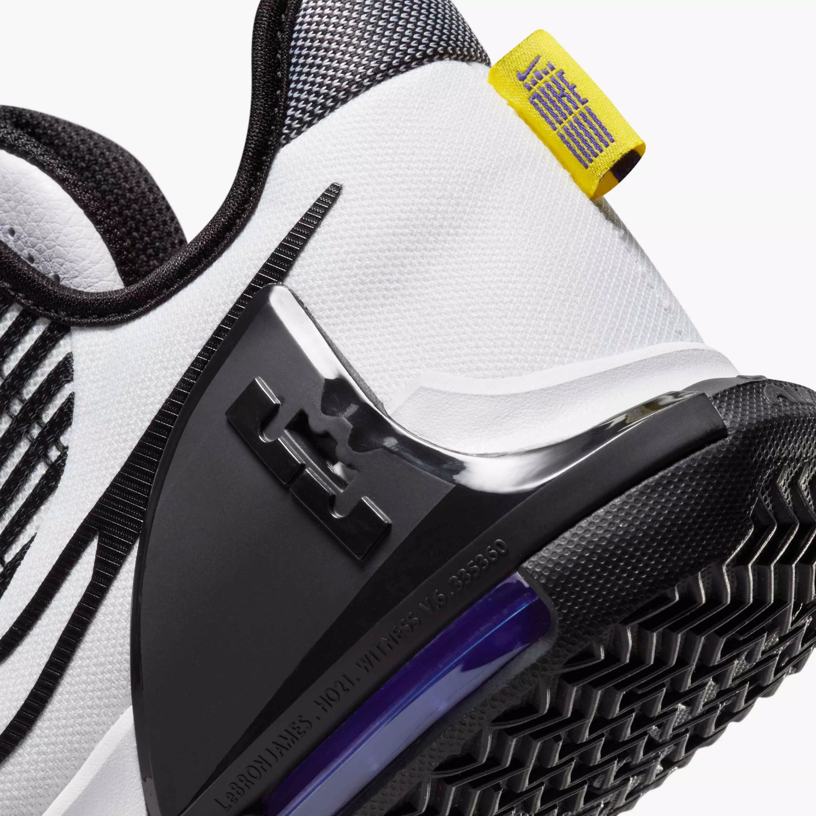 Nike LeBron Witness 6 "LA" Grade School Boys' Basketball Shoe - WHITE/BLACK