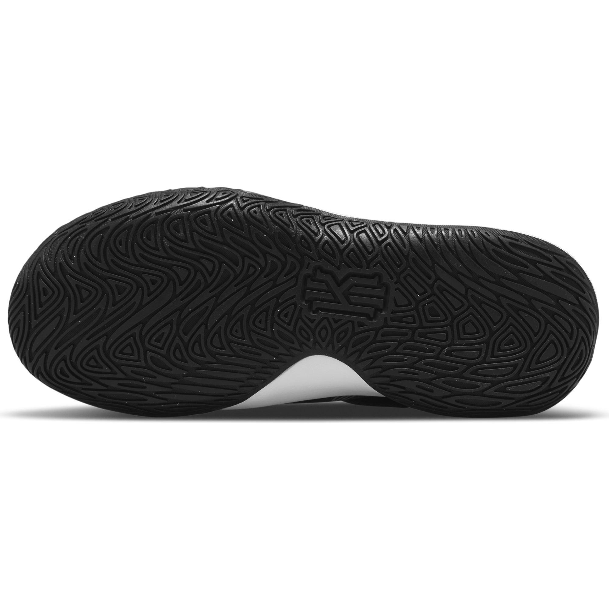 preschool kyrie flytrap