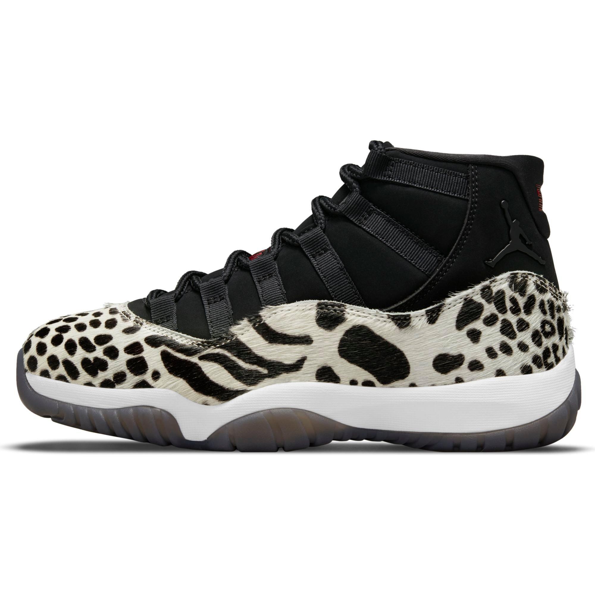 black jordans 11 womens