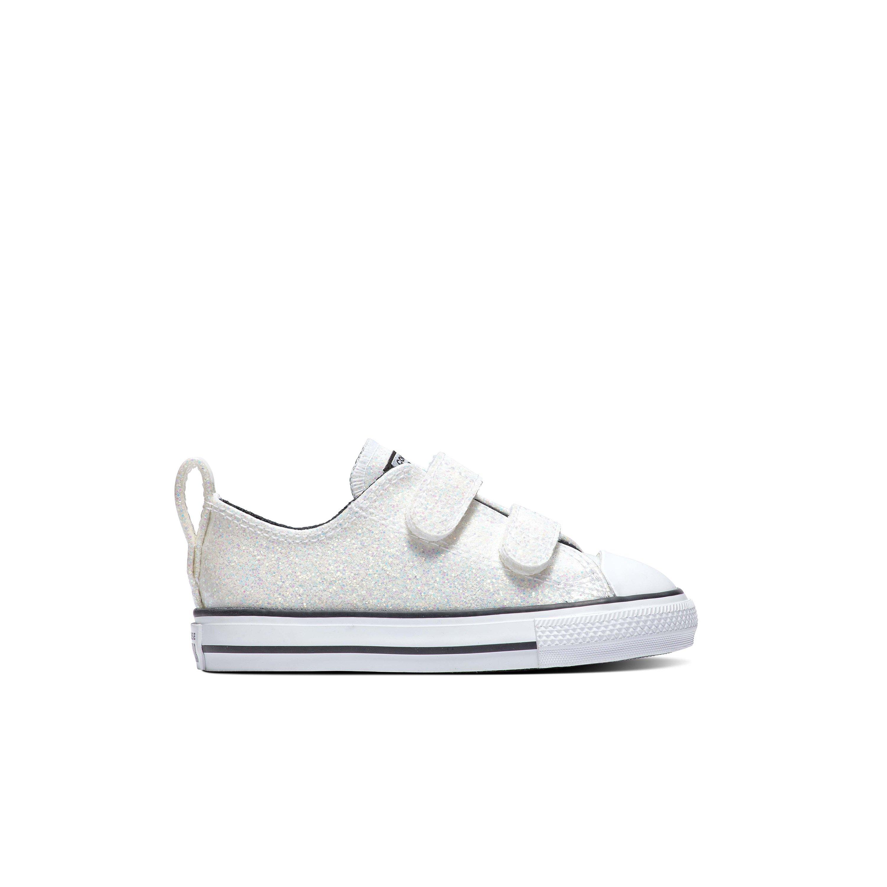 White converse hotsell glitter toe