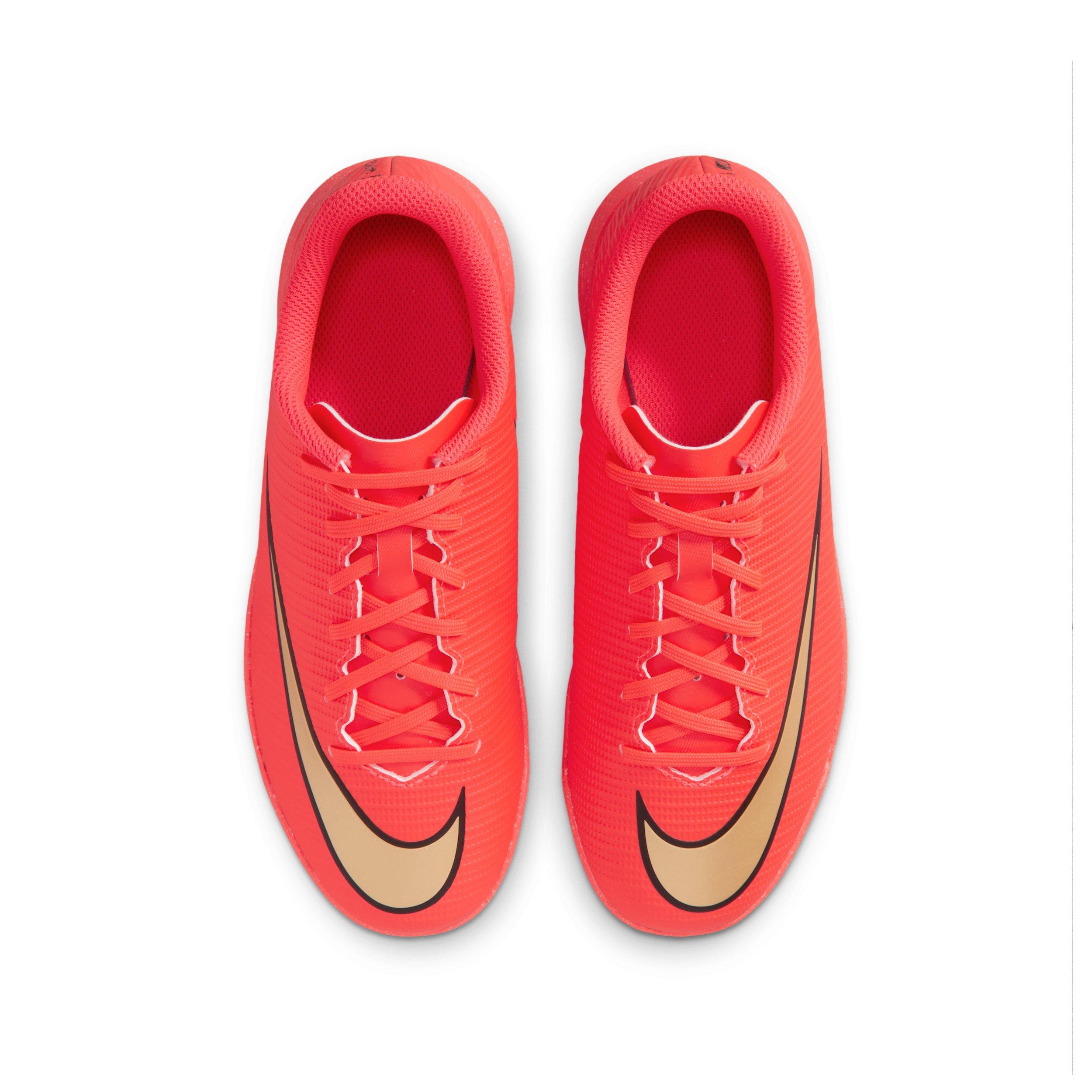Nike Mercurial Vapor 17 Club Turf "Bright Crimson/Blur" Grade School Kids' Soccer Shoe - CRIMSON/BLUR