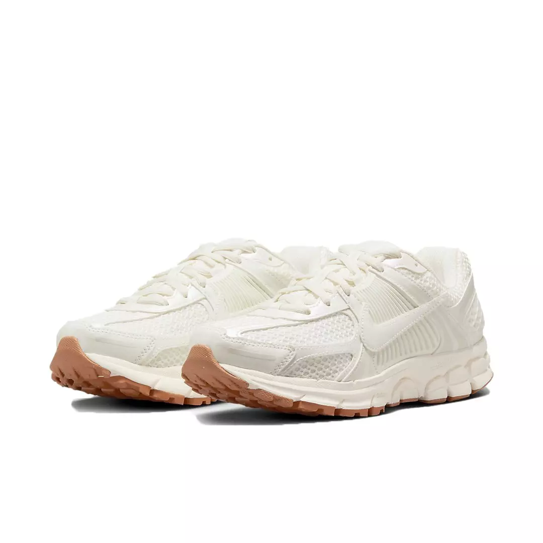 Nike Zoom Vomero 5 "Sail Gum" Women's Shoe - SAIL GUM