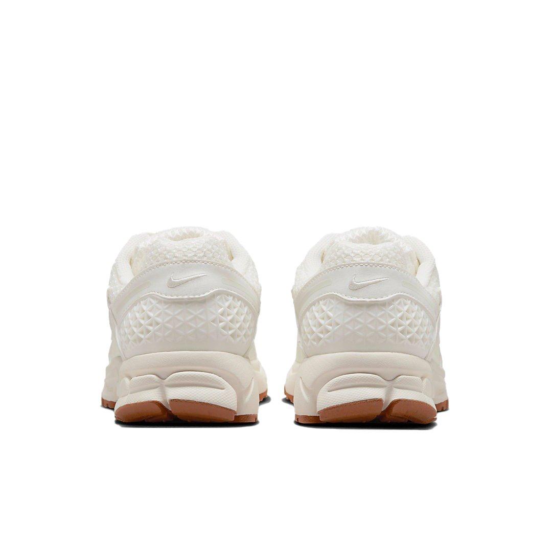 Nike Zoom Vomero 5 "Sail Gum" Women's Shoe - SAIL GUM Thumbnail View 5