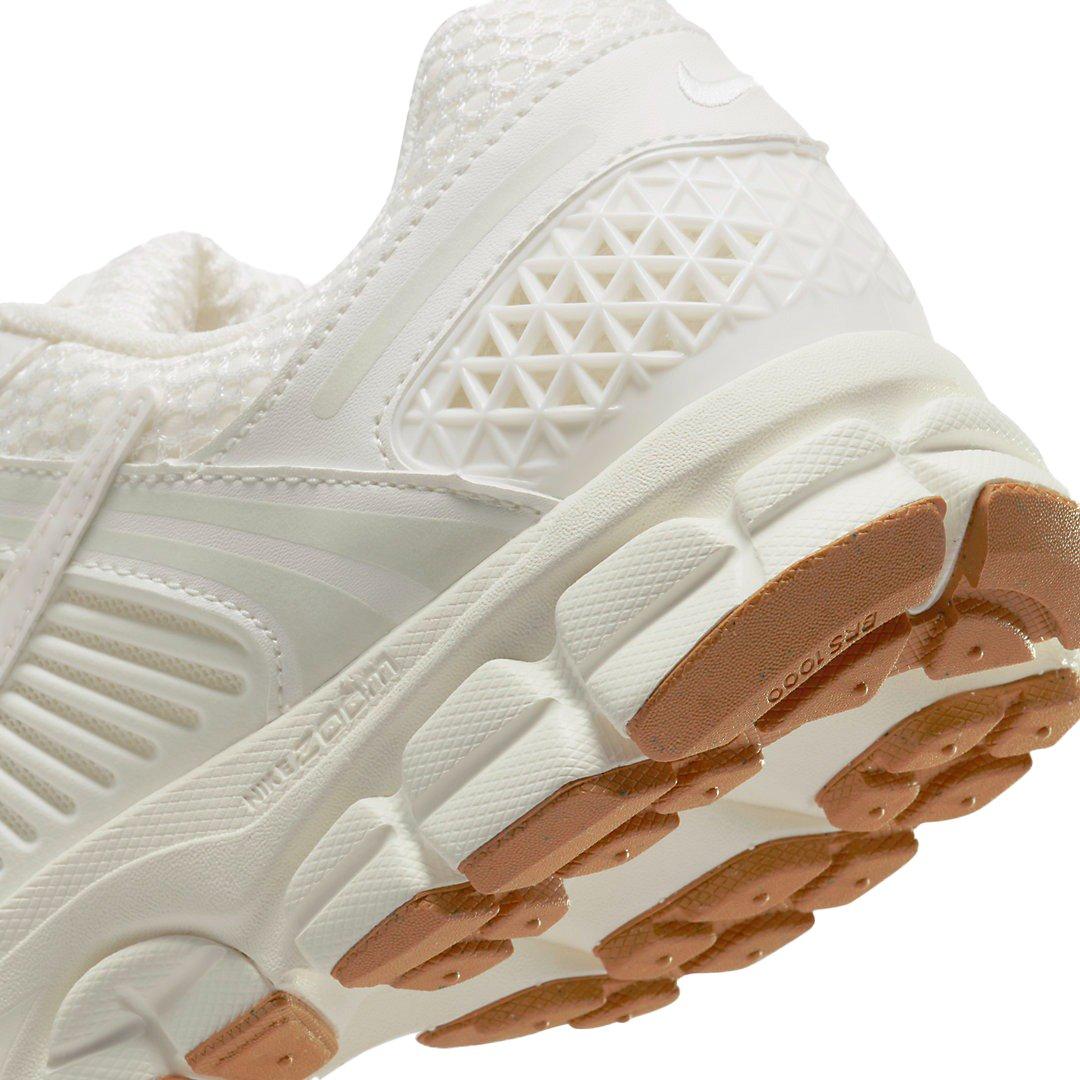 Nike Zoom Vomero 5 "Sail Gum" Women's Shoe - SAIL GUM Thumbnail View 7