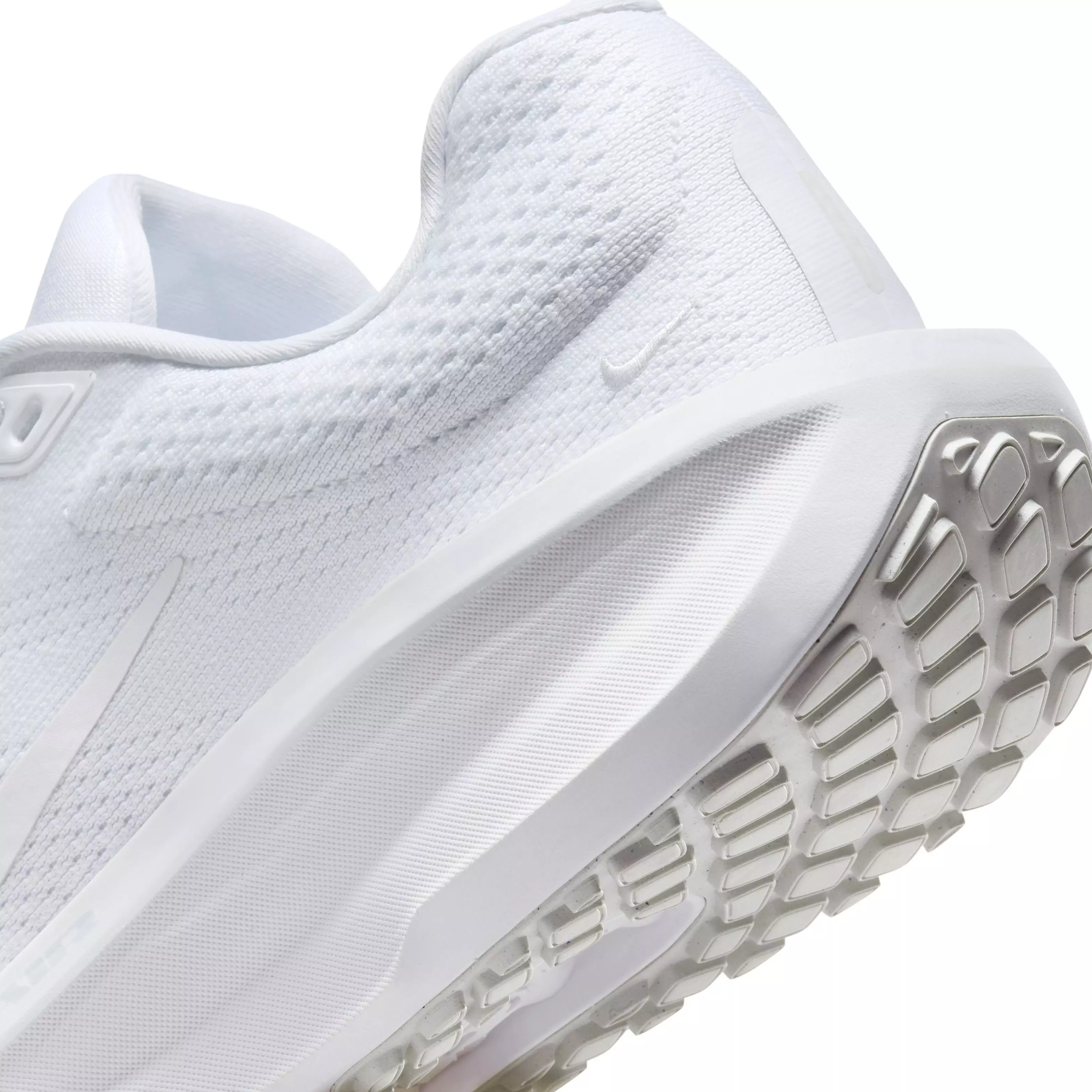 Nike Winflo 11 "White" Women's Running Shoe - WHITE