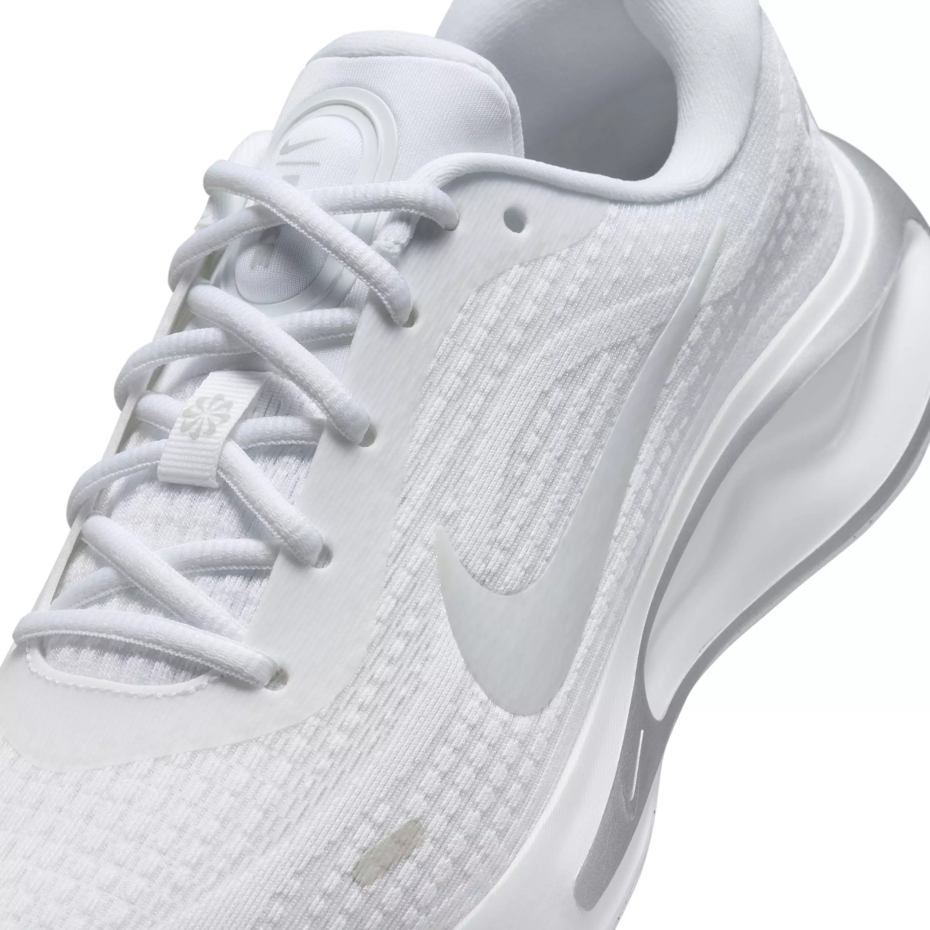 Nike Journey Run "White/Pure Platinum/Metallic Silver/White" Women's Running Shoe - WHITE/PLATINUM/SILVER/WHITE