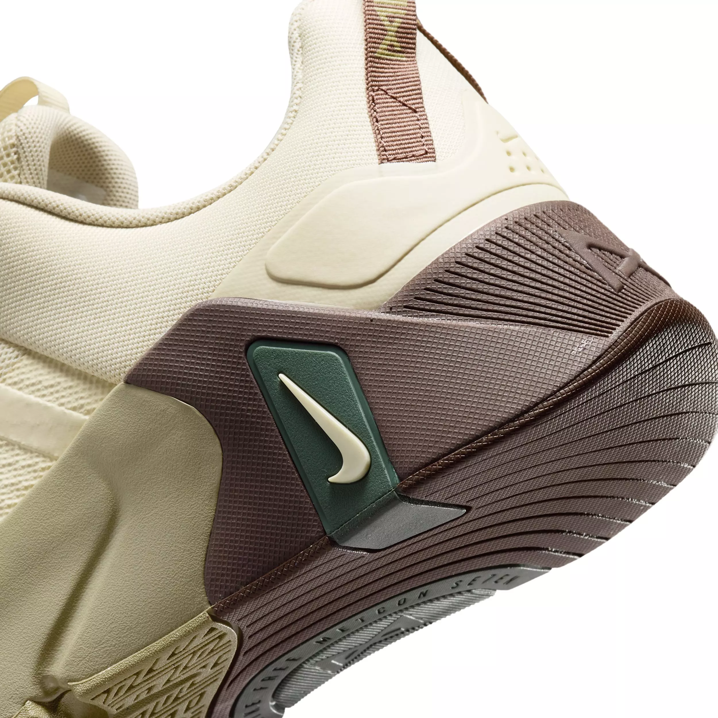 Nike Free Metcon 7 "Light Khaki/Light Chocolate/Neutral Olive/Light Khaki" Men's Training Shoe - LT KHAKI/LT CHOCOLATE/OLIVE/LT KHAKI