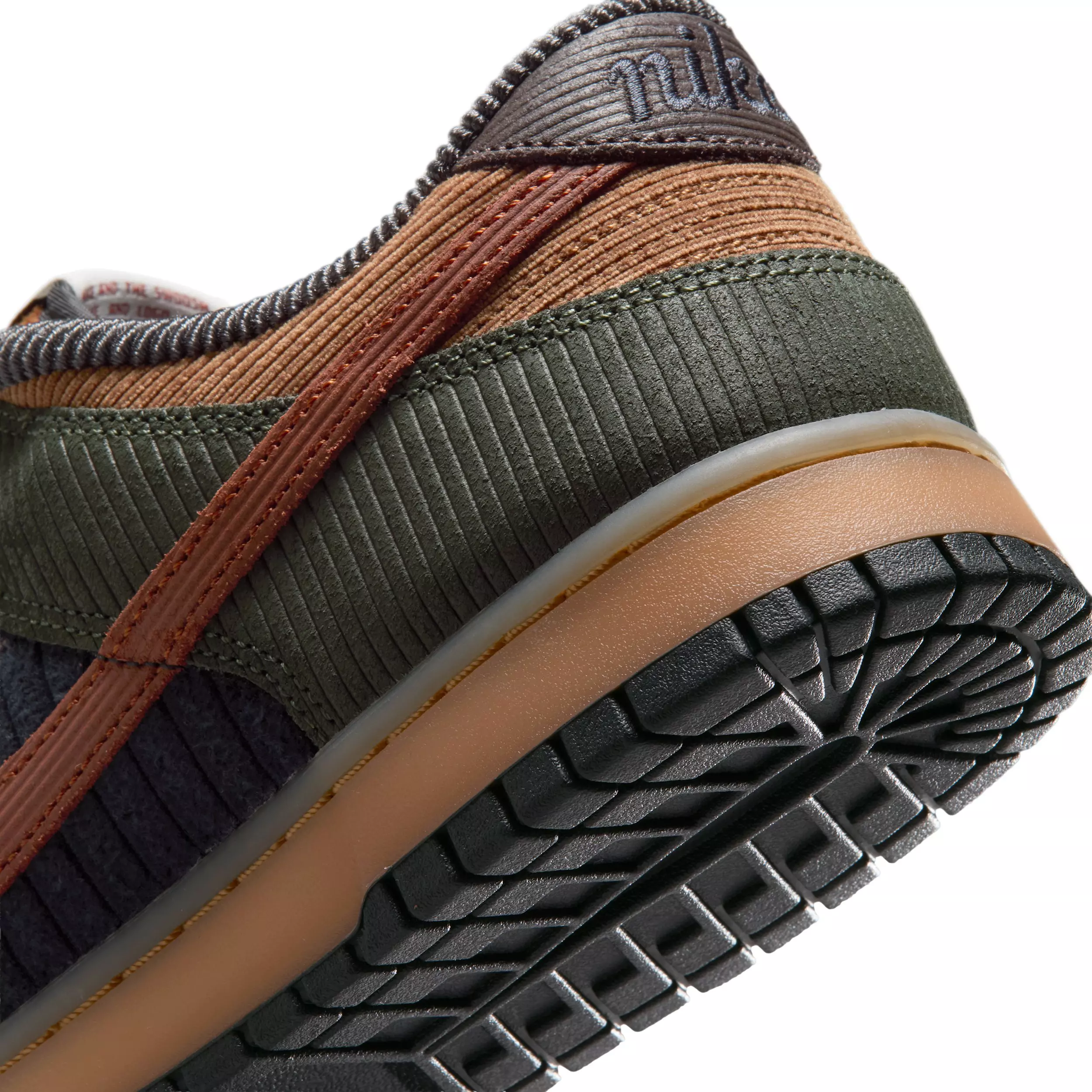 Nike Dunk Low Retro Premium "Light British Tan/Cargo Khaki/Baroque Brown/Cinnamon" Men's Shoe - LT TAN/KHAKI/BROWN/CINNAMON