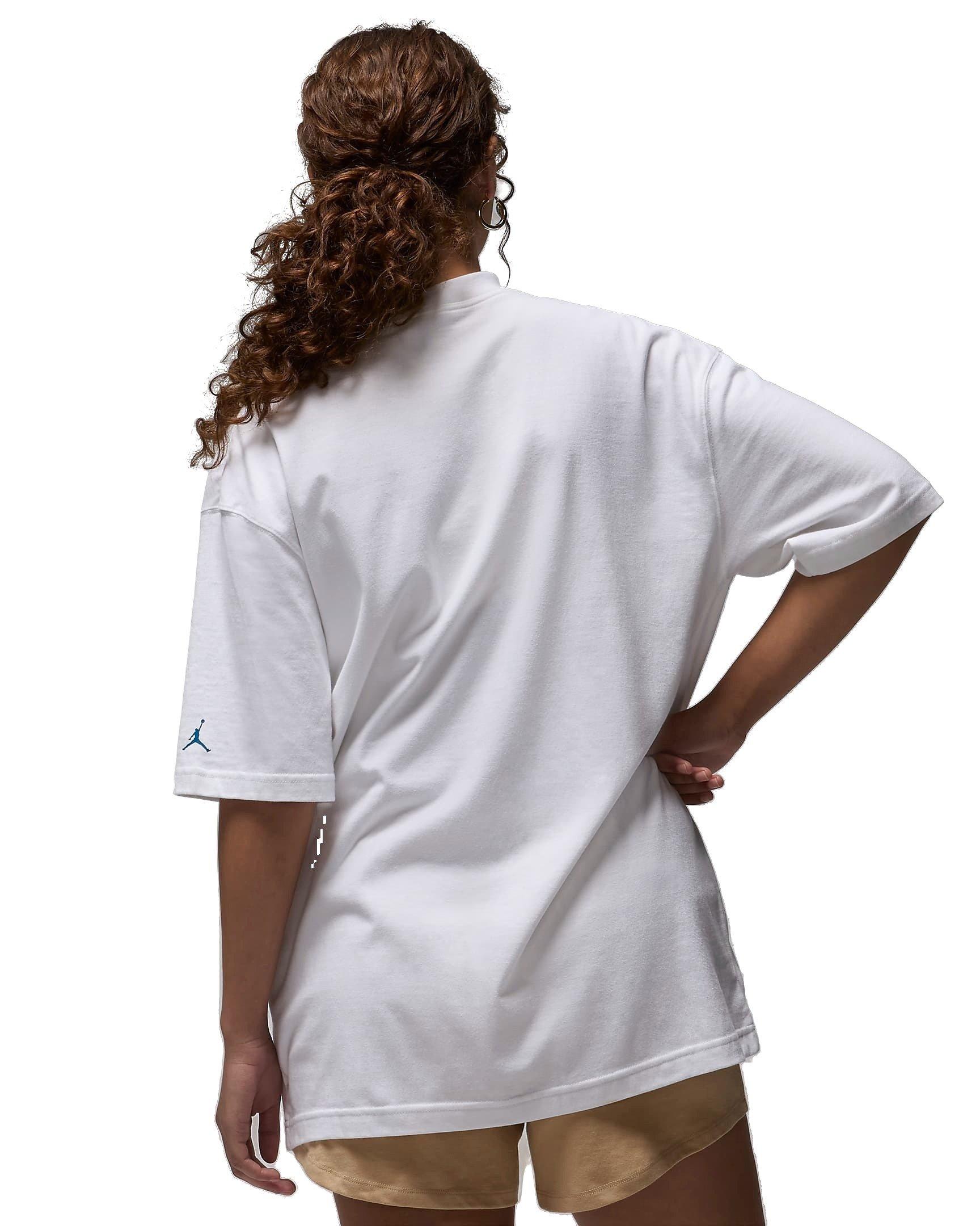 Jordan Women's Oversized Short Sleeve Graphic T-Shirt - WHITE Thumbnail View 2