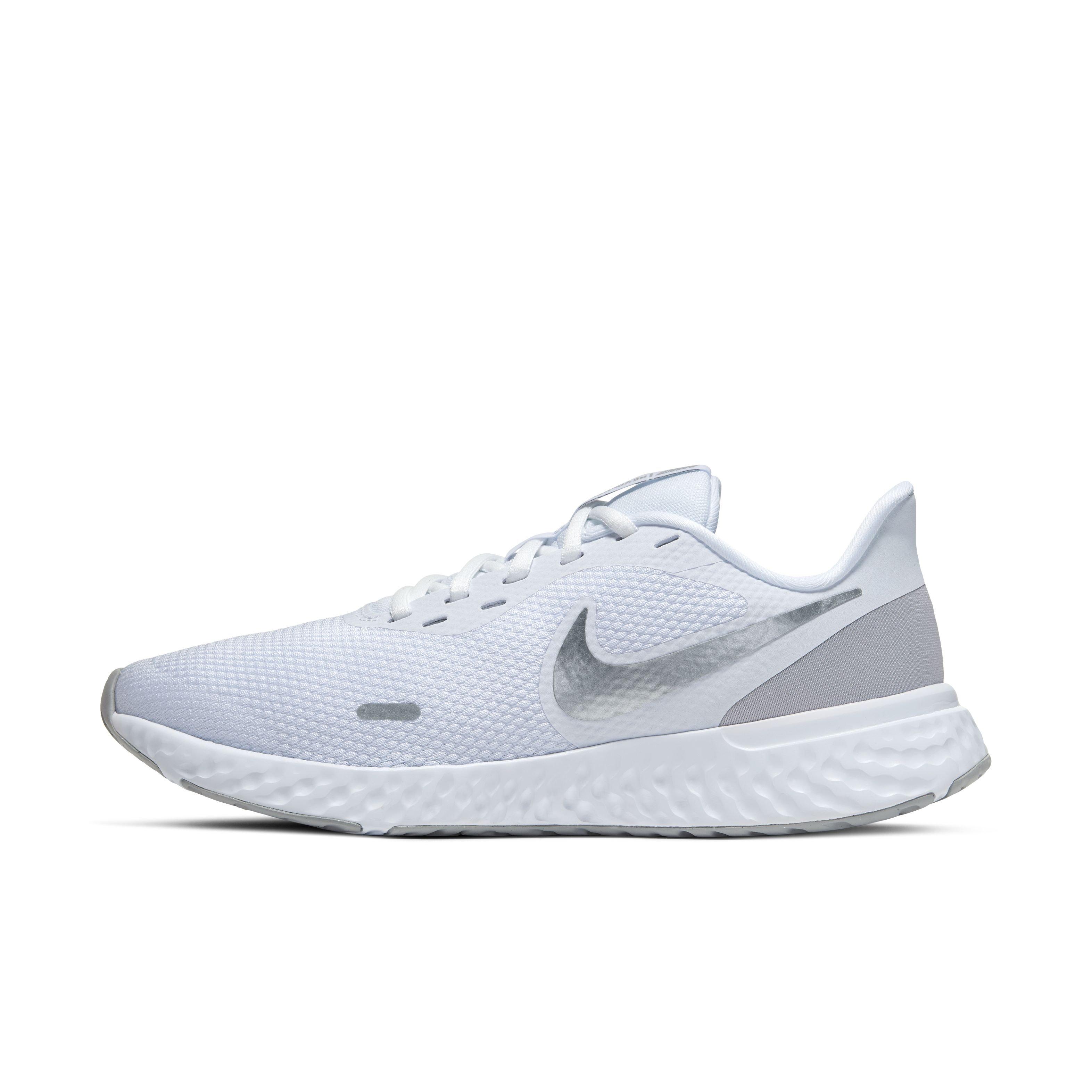 nike revolution 5 women's white