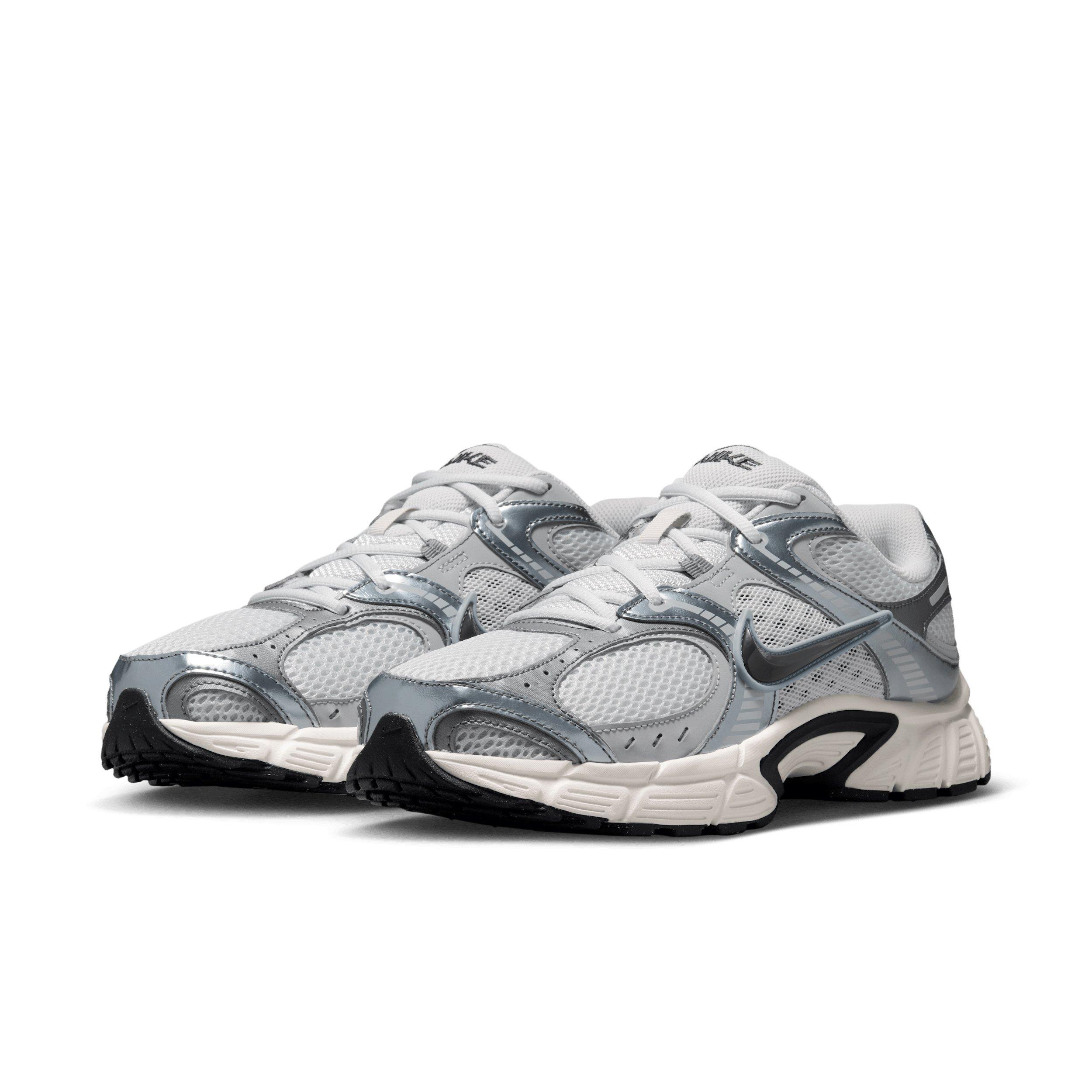 Nike V5 RNR "Photon Dust/Smoke Grey/Light Smoke Grey/Dark Smoke Grey" Men's Shoe - DUST/GREY/LT GREY/DK GREY Thumbnail View 3
