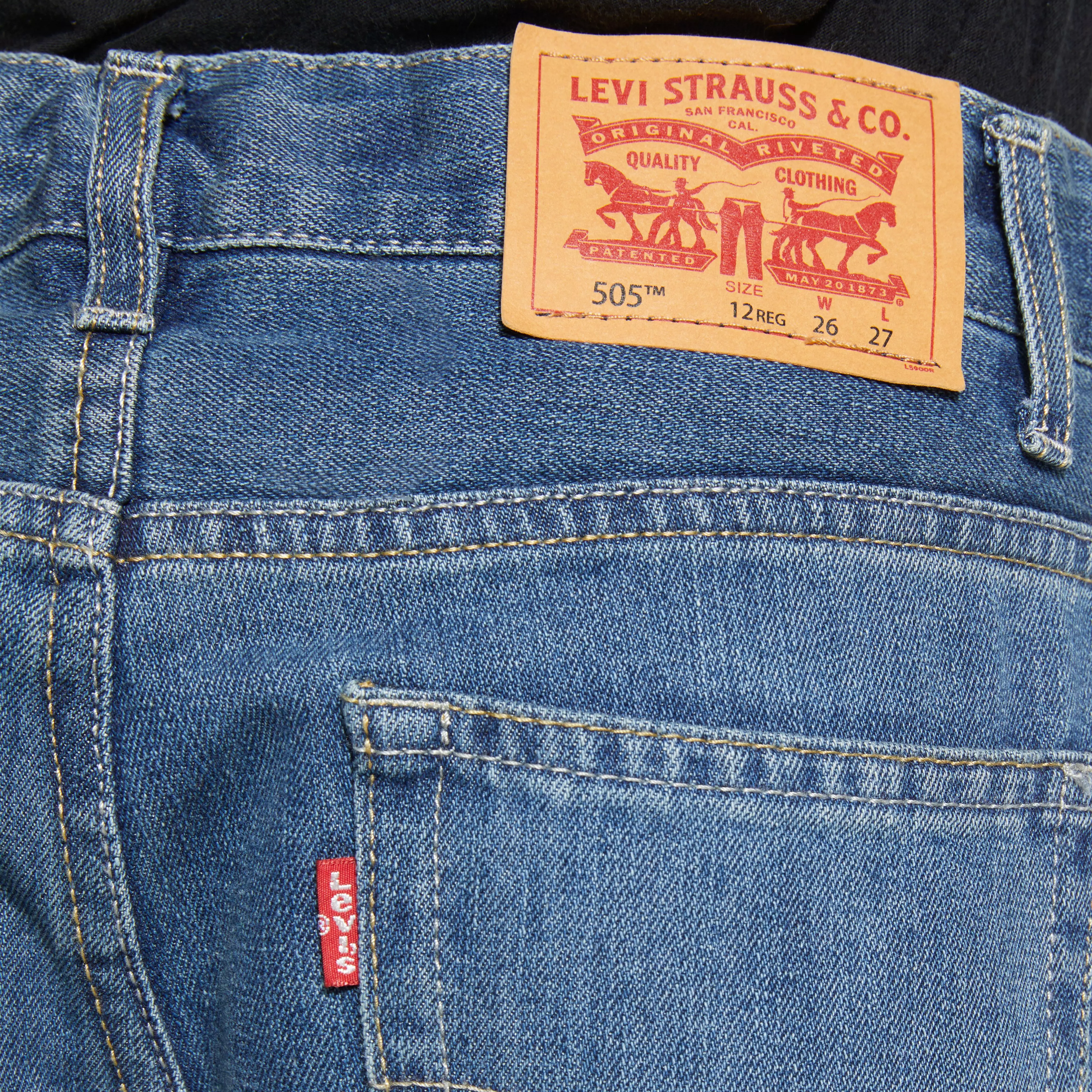 Levi's Big Boys' 505 Regular Fit Medium Blue Wash Denim Jeans - BLUE