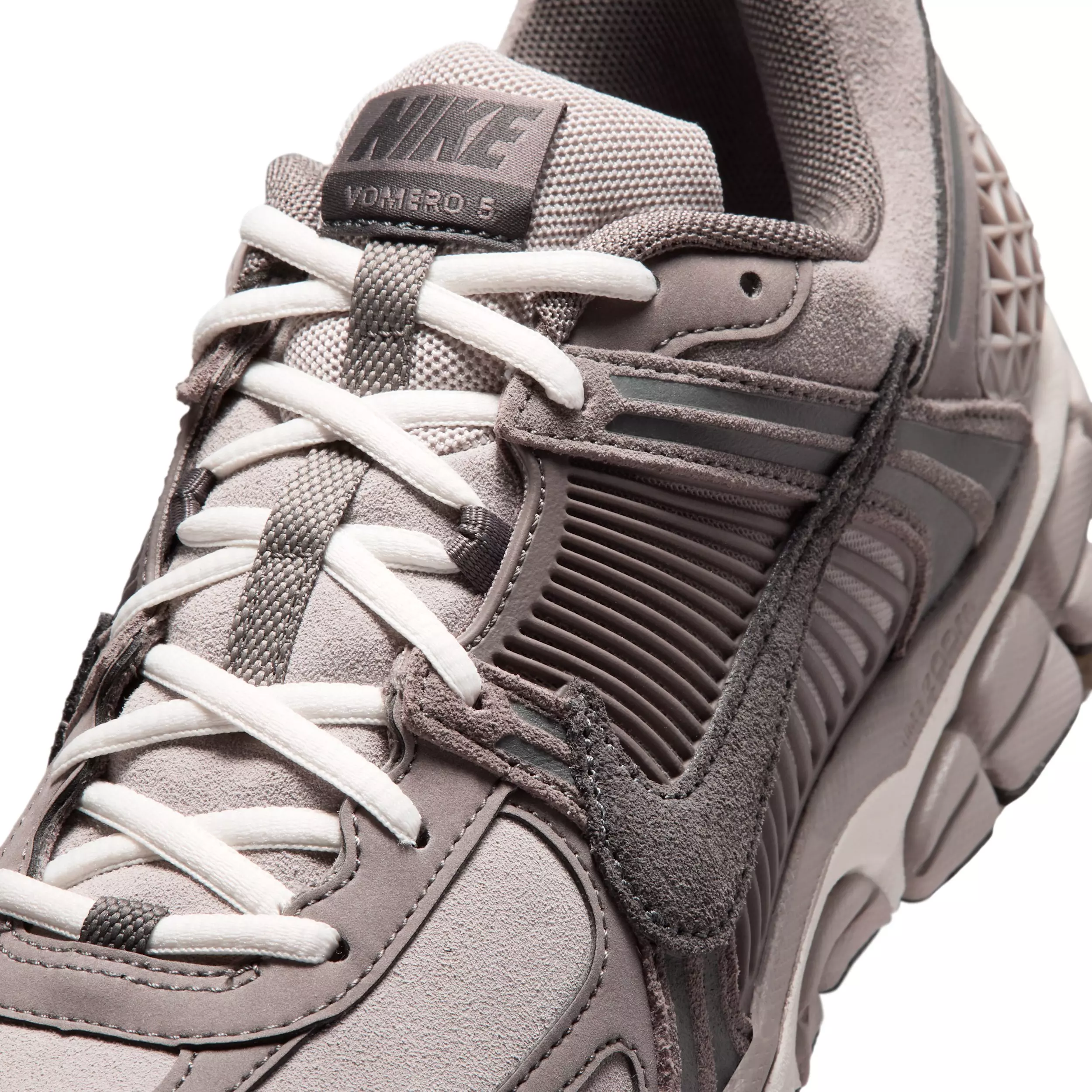 Nike Zoom Vomero 5 SE LOS S "College Grey/Cave Stone/Sail/Medium Ash" Men's Shoe - GREY/STONE/SAIL/MD ASH