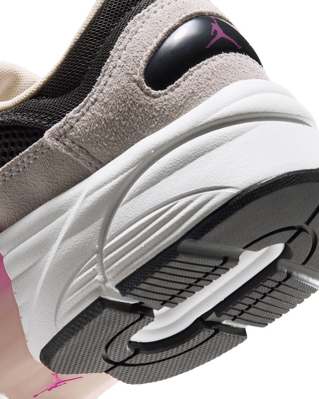 Jordan Trunner O/S "Off White/Anthracite/Fire Pink" Men's Shoe - OFF WHITE/ANTHRACITE/PINK