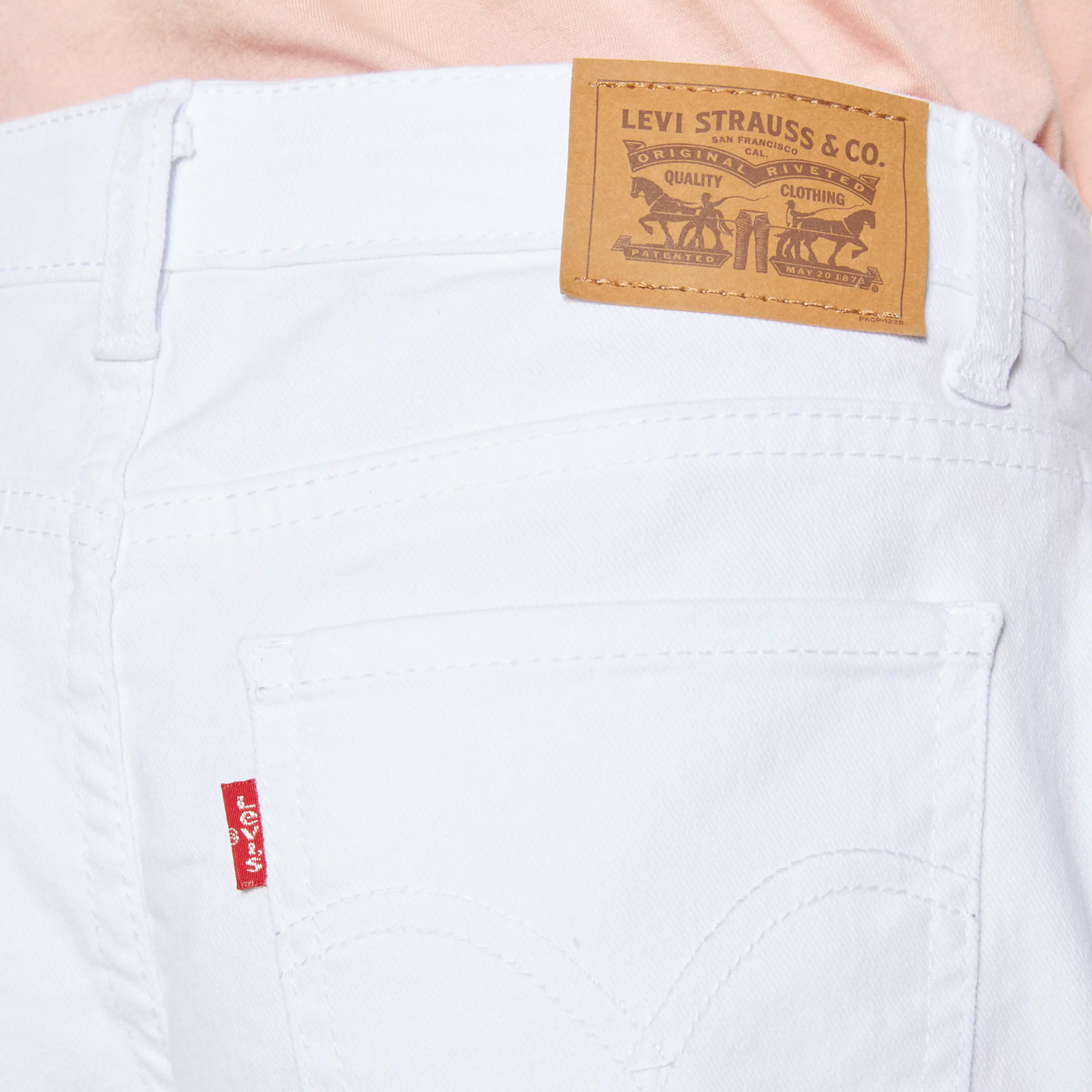 Levi's Big Girls' Girlfriend Fit Roll-Up White Wash Denim Shorty Shorts - WHITE