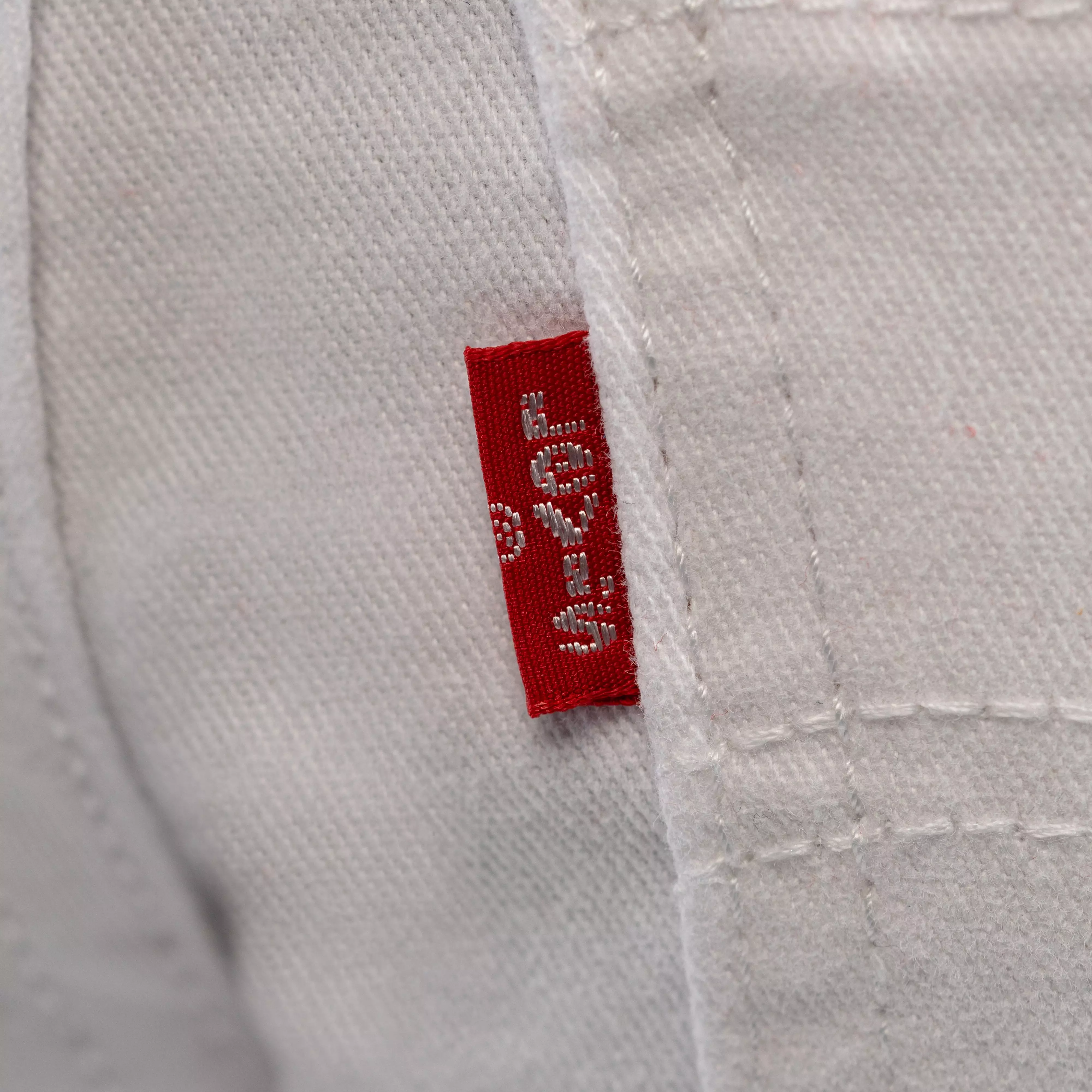 Levi's Big Girls' Girlfriend Fit White Wash Distressed Denim Shorty Shorts - WHITE