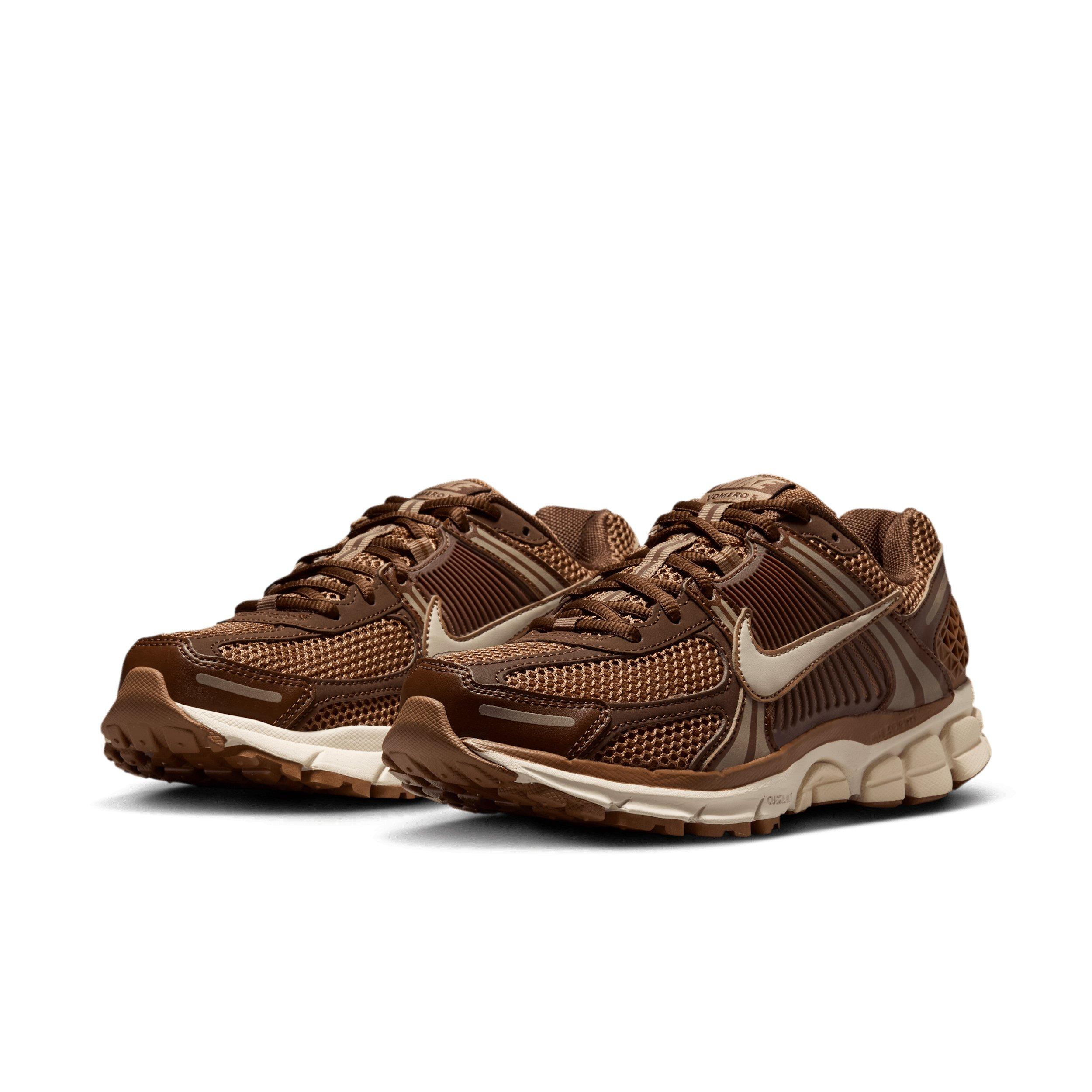 Nike Zoom Vomero 5 "Cacao Wow/Light British Tan/Dark Driftwood/Light Khaki" Women's Shoe - CACAO/LT TAN/DK DRIFTWOOD/LT KHAKI