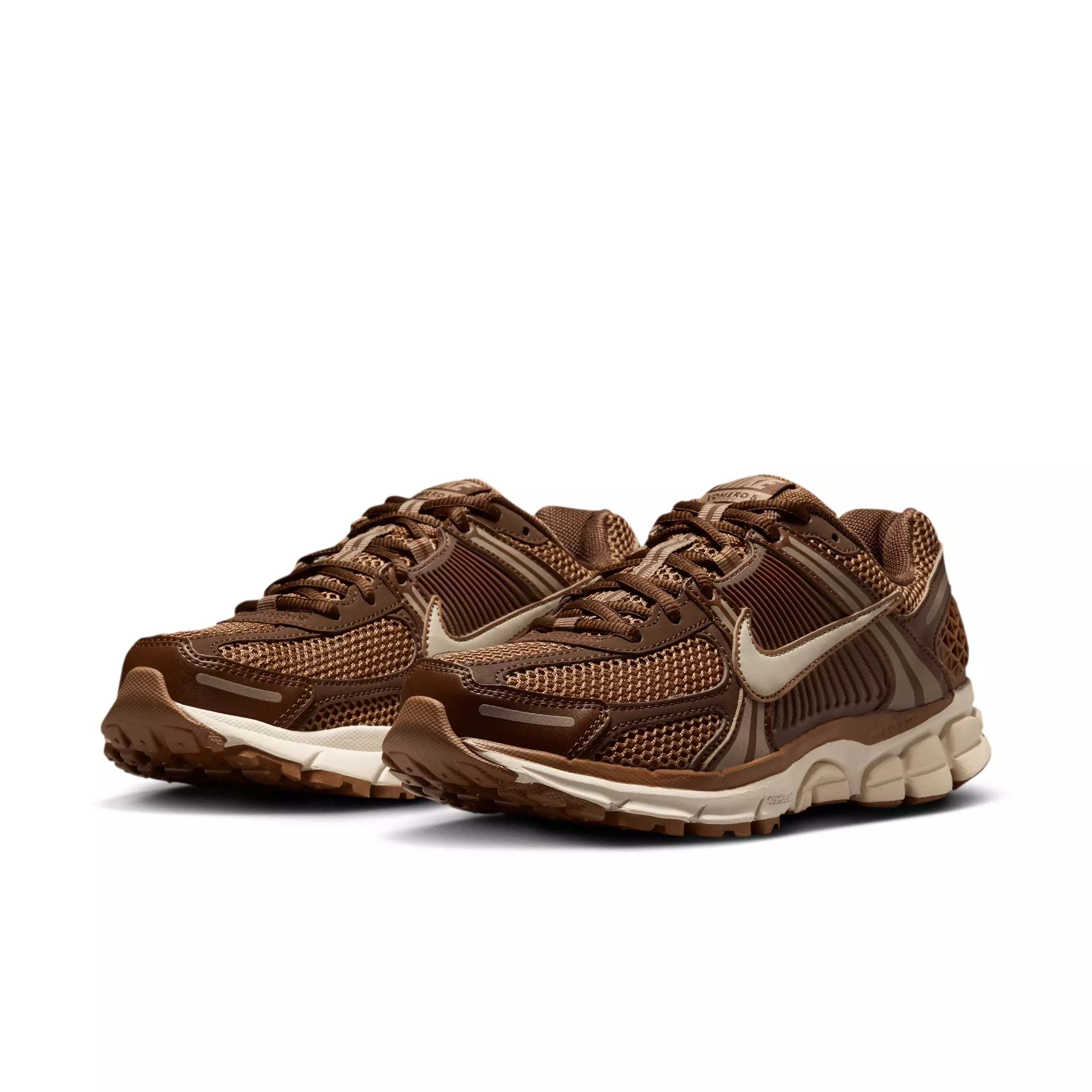 Nike Zoom Vomero 5 "Cacao Wow/Light British Tan/Dark Driftwood/Light Khaki" Women's Shoe - CACAO/LT TAN/DK DRIFTWOOD/LT KHAKI