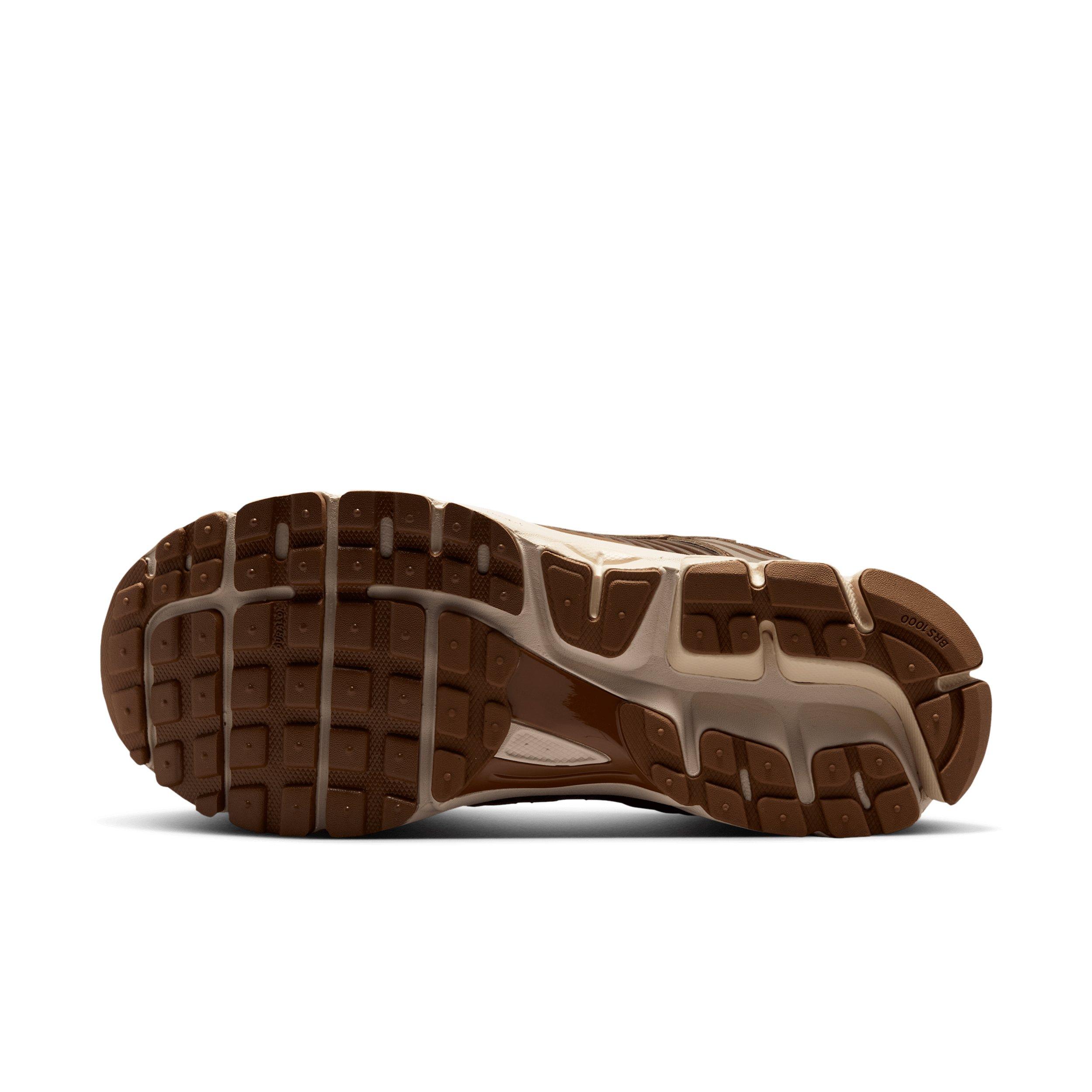 Nike Zoom Vomero 5 "Cacao Wow/Light British Tan/Dark Driftwood/Light Khaki" Women's Shoe - CACAO/LT TAN/DK DRIFTWOOD/LT KHAKI