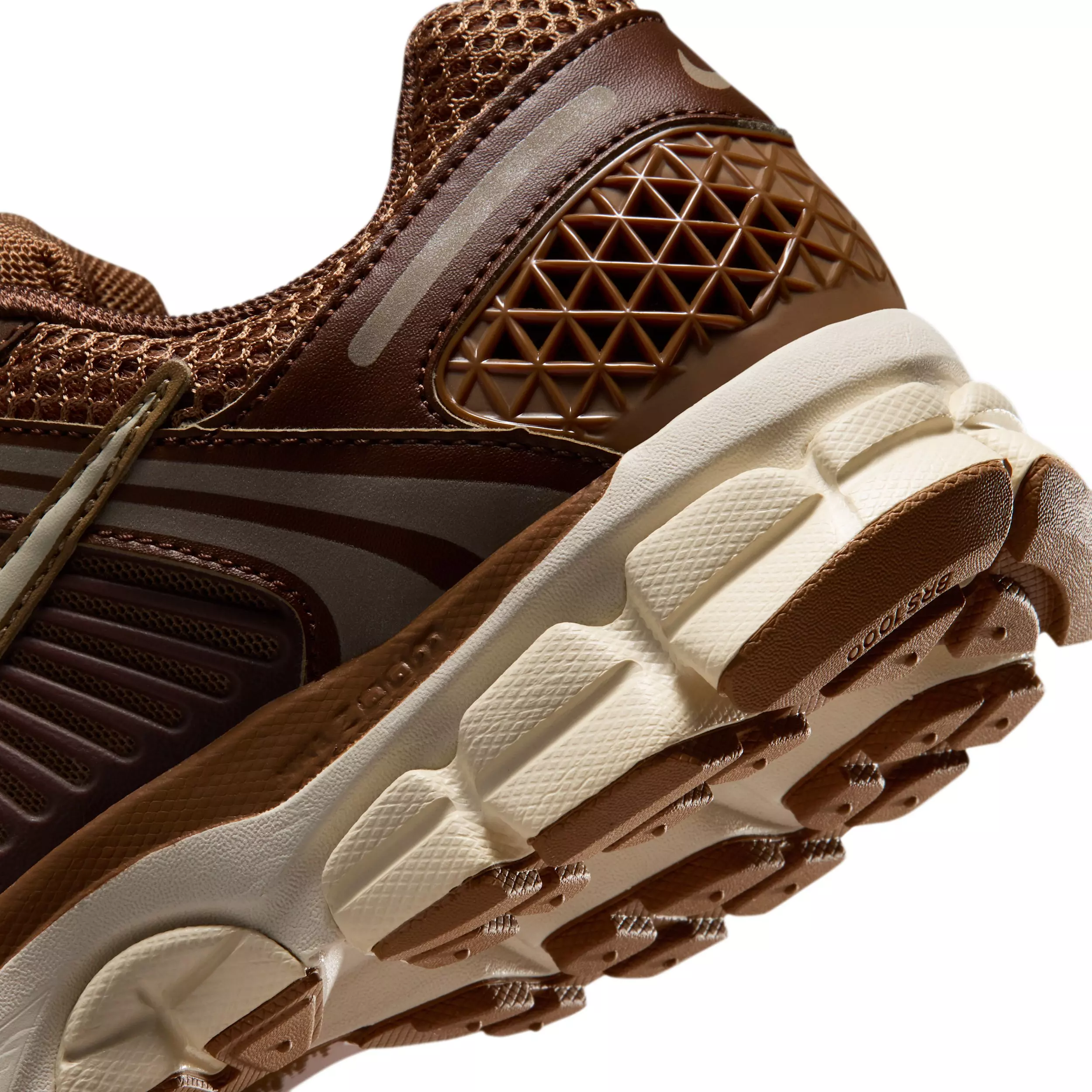 Nike Zoom Vomero 5 "Cacao Wow/Light British Tan/Dark Driftwood/Light Khaki" Women's Shoe - CACAO/LT TAN/DK DRIFTWOOD/LT KHAKI