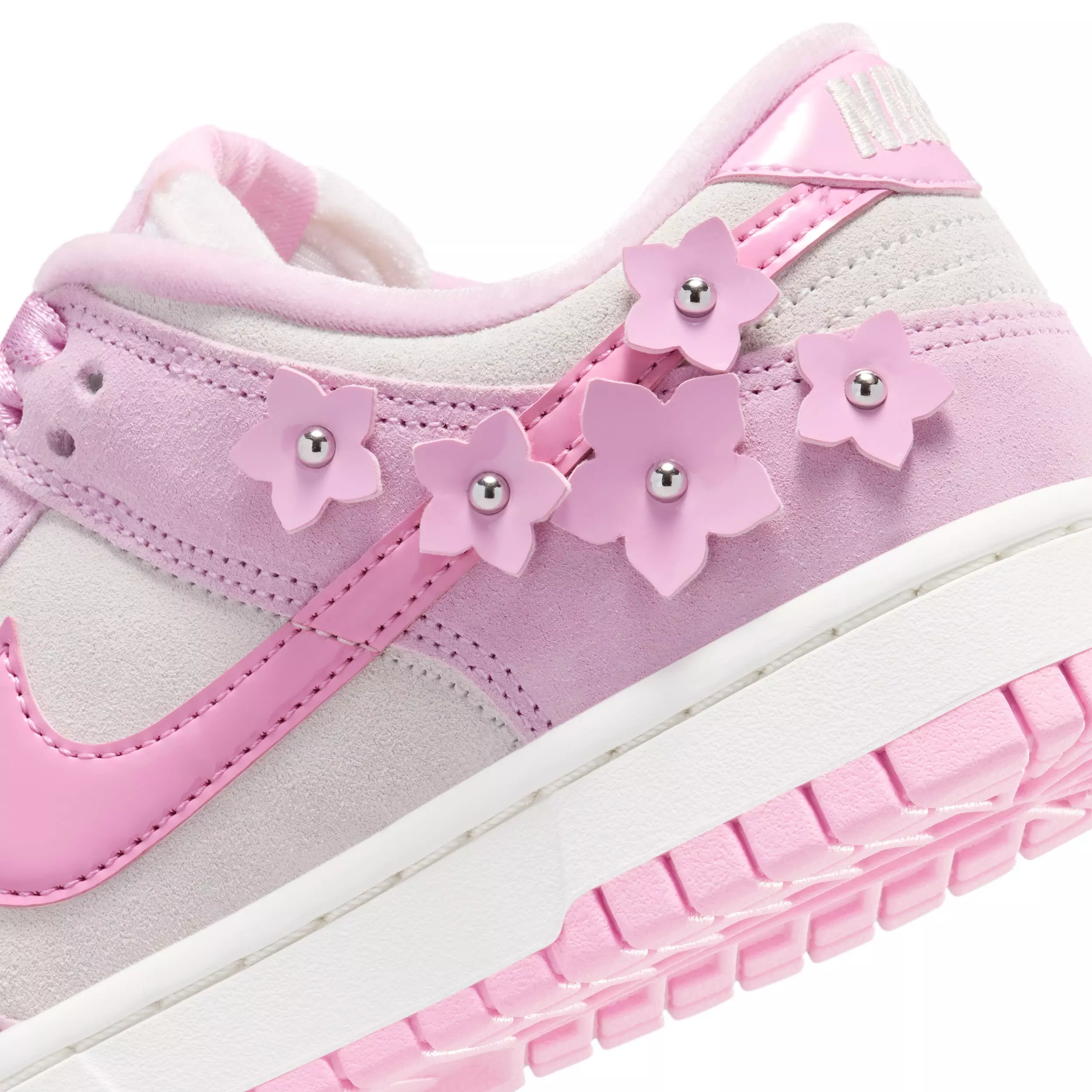 Nike Dunk Low SE Florette "Pink Foam/Sail/Pink Rise" Women's Shoe - PINK/SAIL/PINK