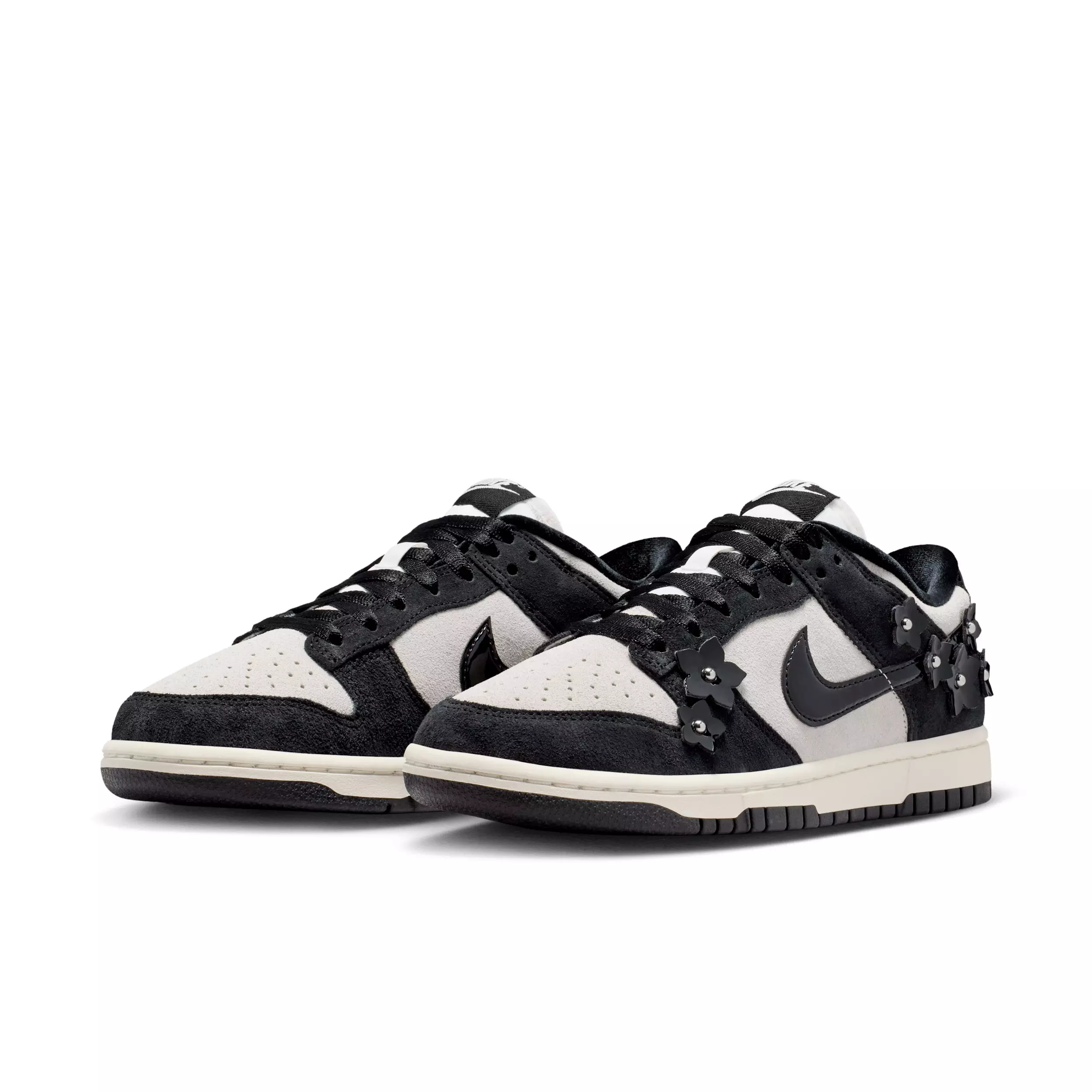 Nike Nike Dunk Low SE Florette "Black/Sail/Black" Women's Shoe - BLACK/SAIL/BLACK