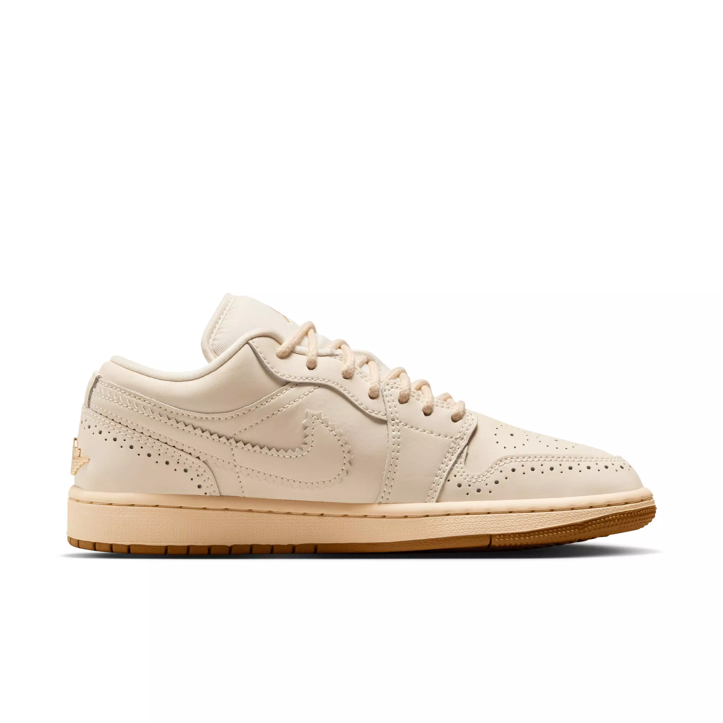 Jordan 1 Low SE "Chalk/Metallic Gold/Pearl White/Chalk" Women's Shoe - CHALK/GOLD/WHITE/CHALK