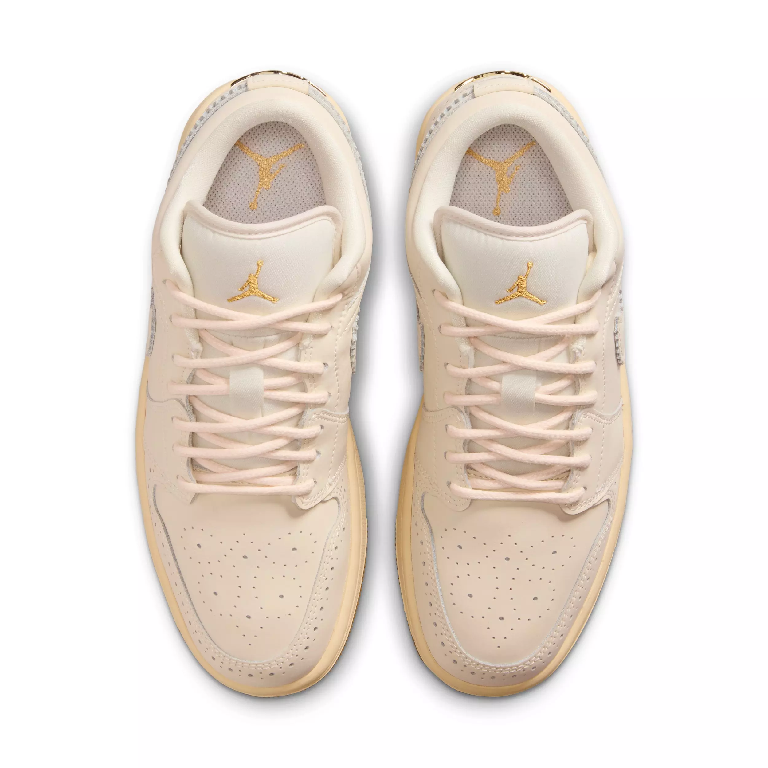 Jordan 1 Low SE "Chalk/Metallic Gold/Pearl White/Chalk" Women's Shoe - CHALK/GOLD/WHITE/CHALK