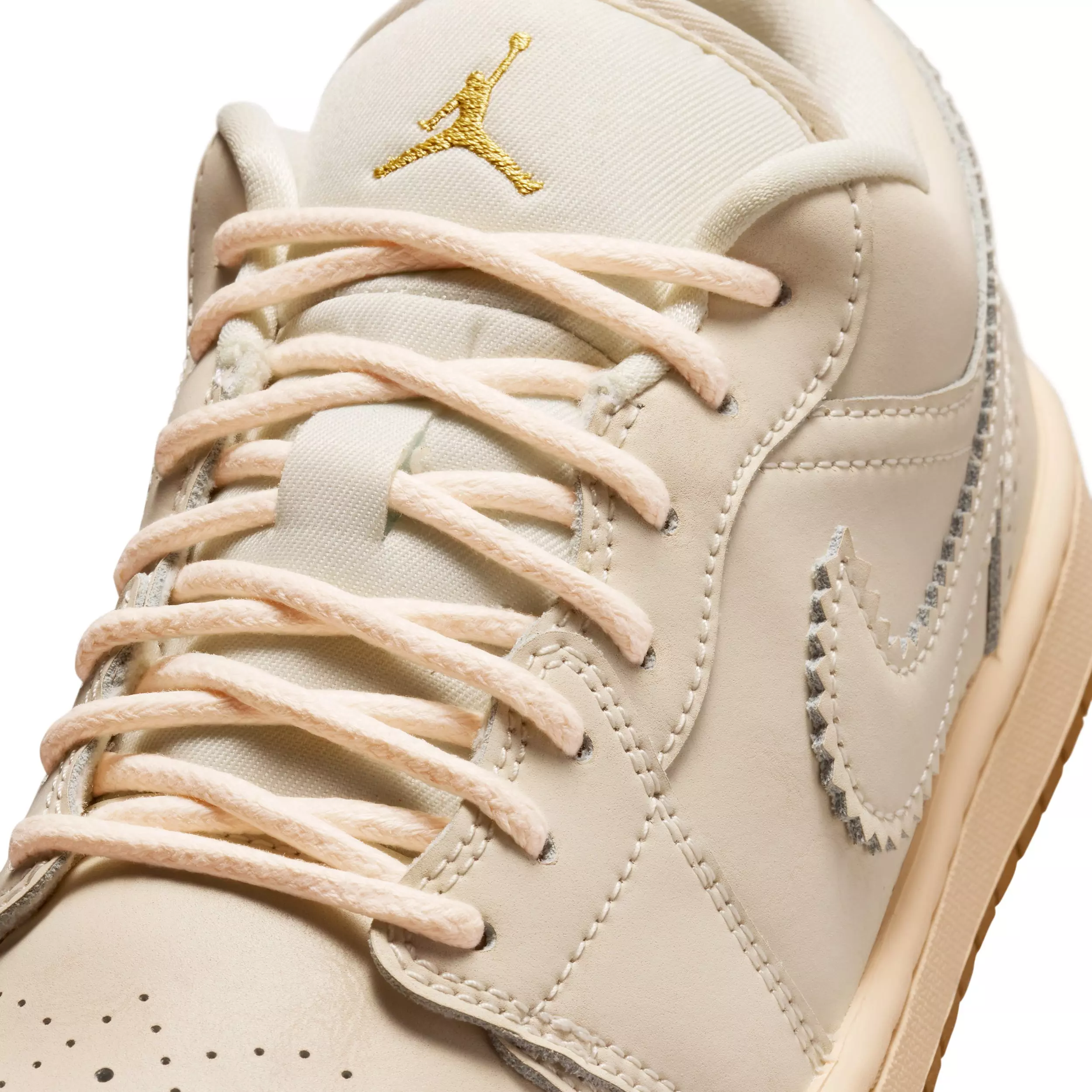Jordan 1 Low SE "Chalk/Metallic Gold/Pearl White/Chalk" Women's Shoe - CHALK/GOLD/WHITE/CHALK