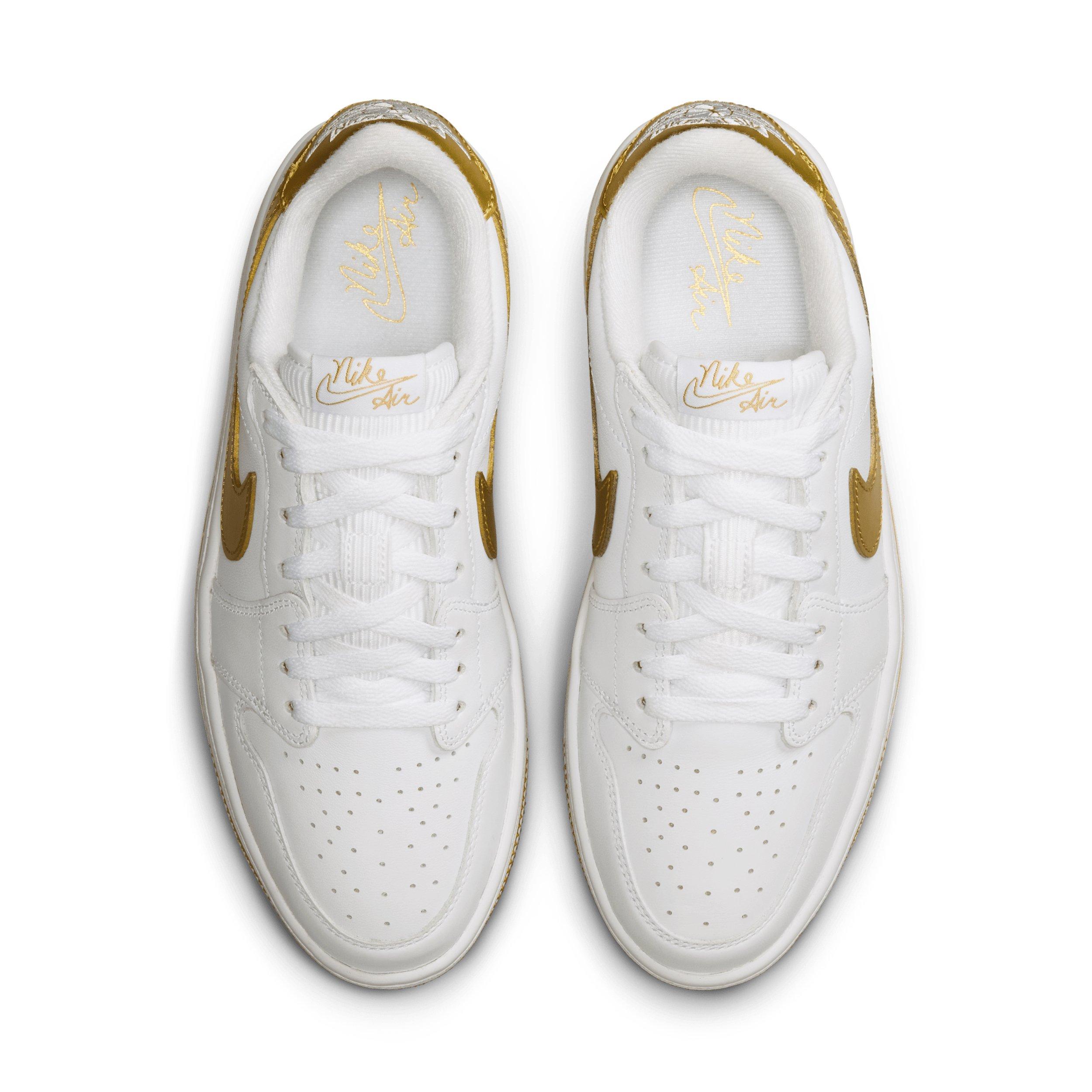 Jordan 1 Triple Stack SE "White/Metallic Gold/White" Women's Shoe - WHITE/GOLD/WHITE Thumbnail View 4