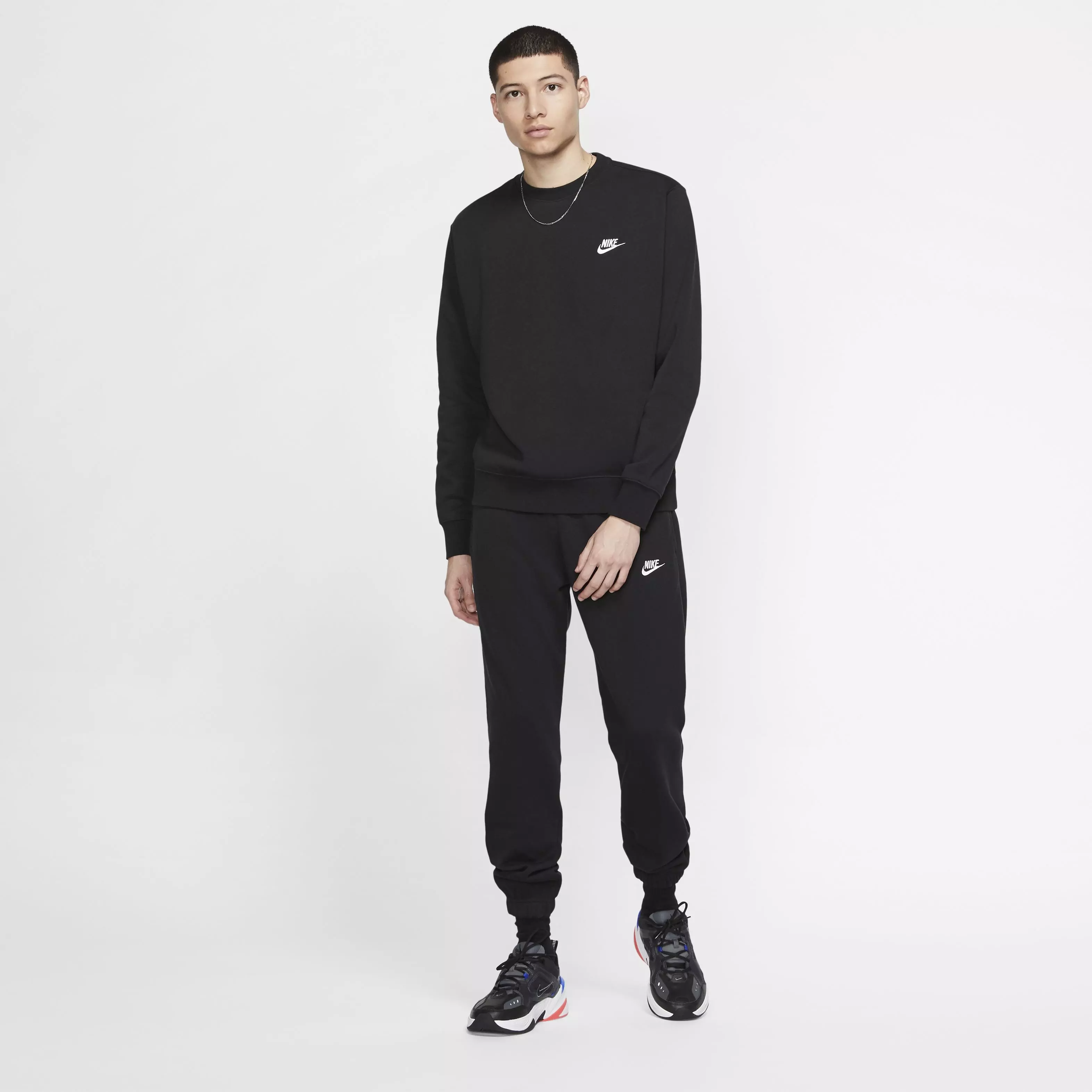 Nike Men's Sportswear Club Sweatshirt - BLACK/WHITE