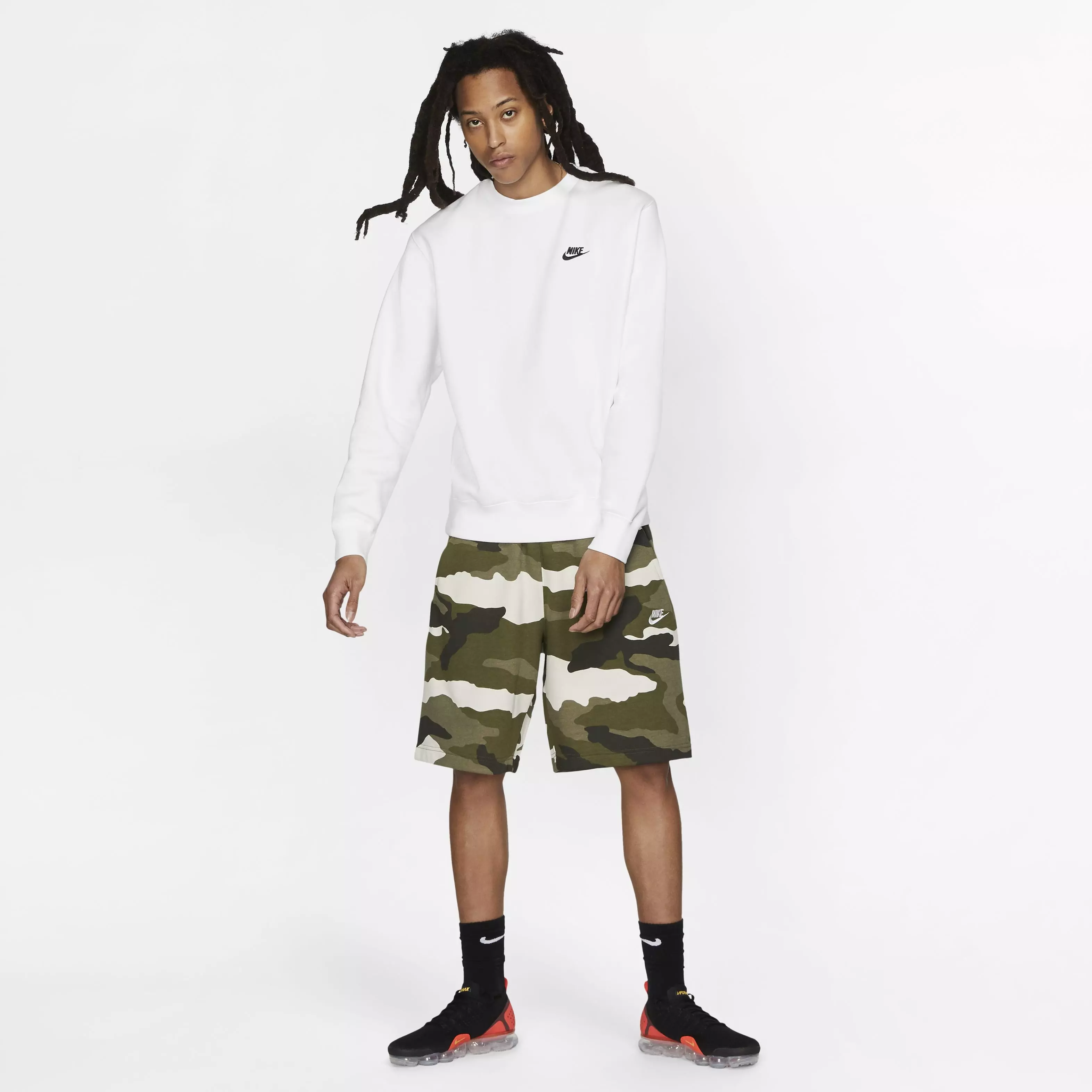 Nike Men's Sportswear Club Sweatshirt - WHITE/BLACK