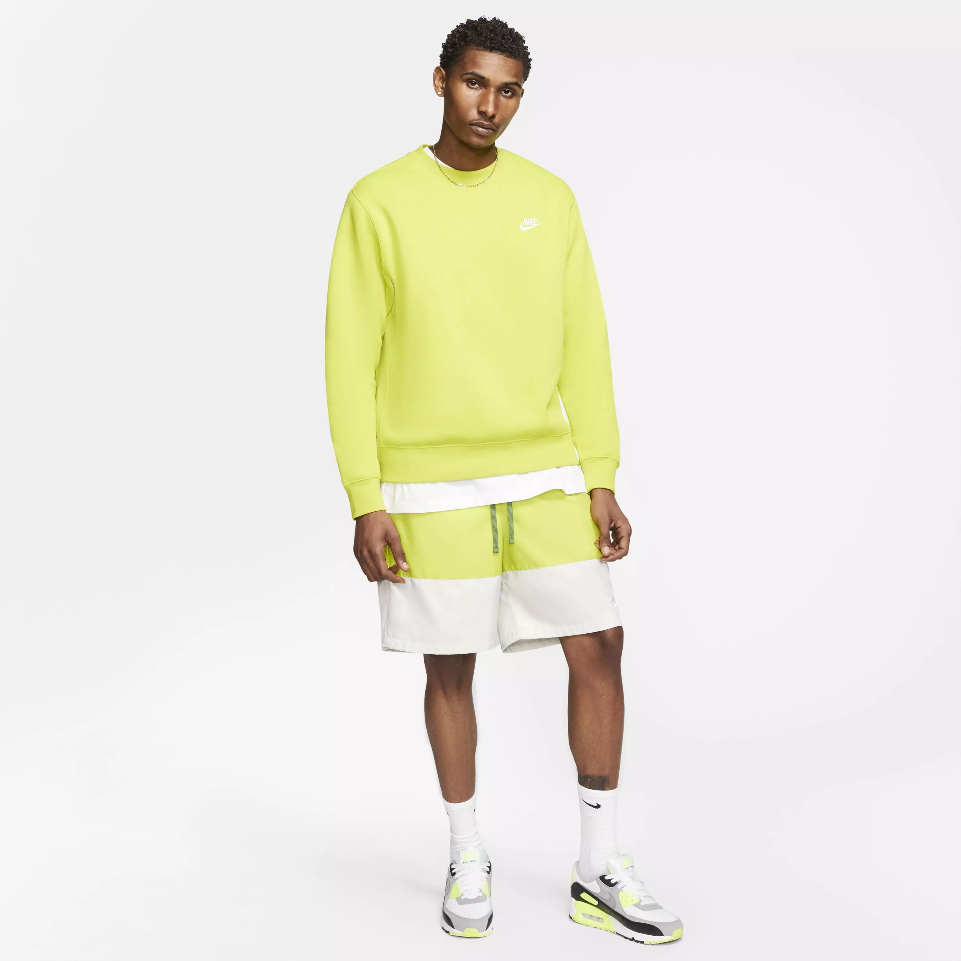 Nike Men's Sportswear Club Sweatshirt - YELLOW