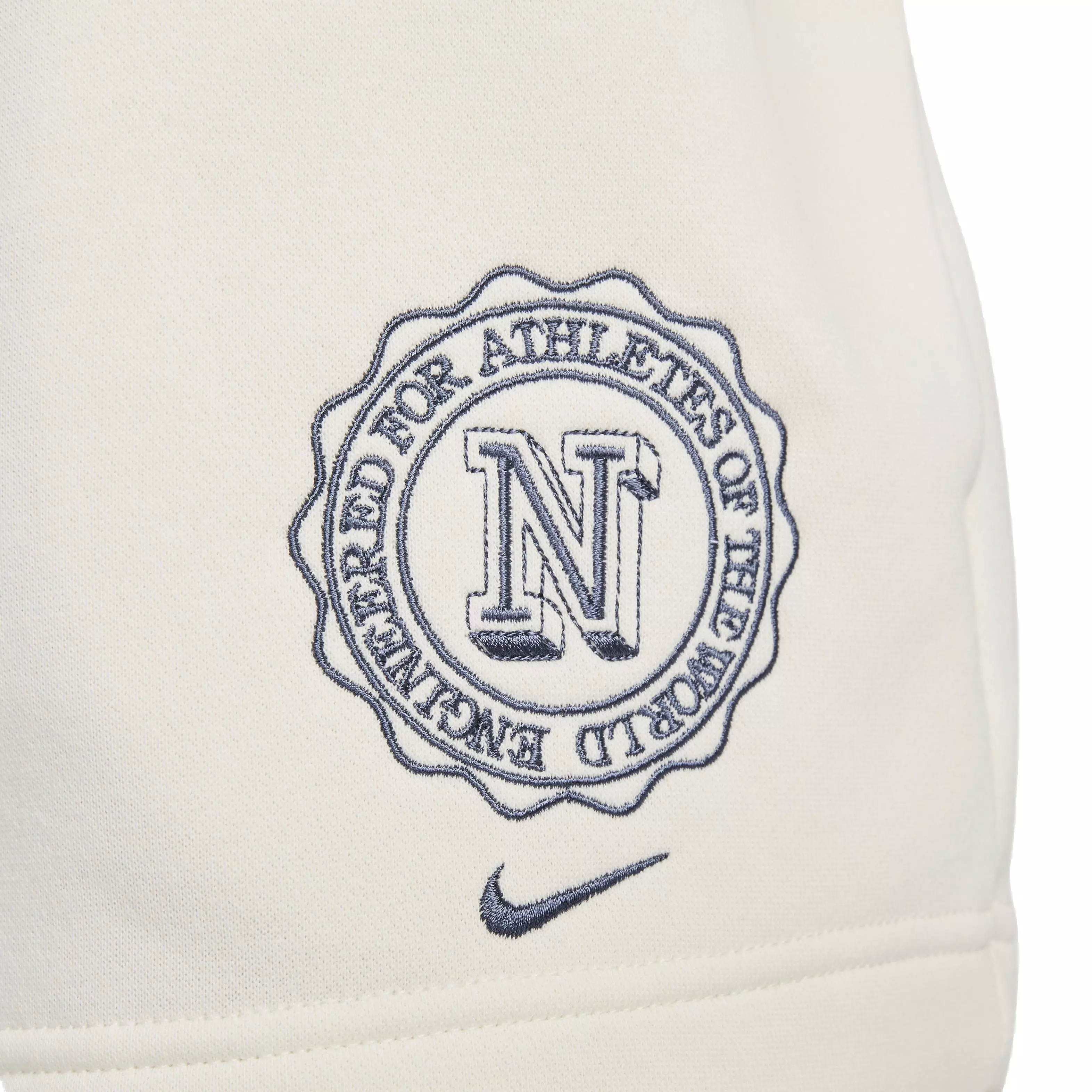 Nike Women's Sportswear High-Waisted Phoenix Fleece Campus Shorts - RED