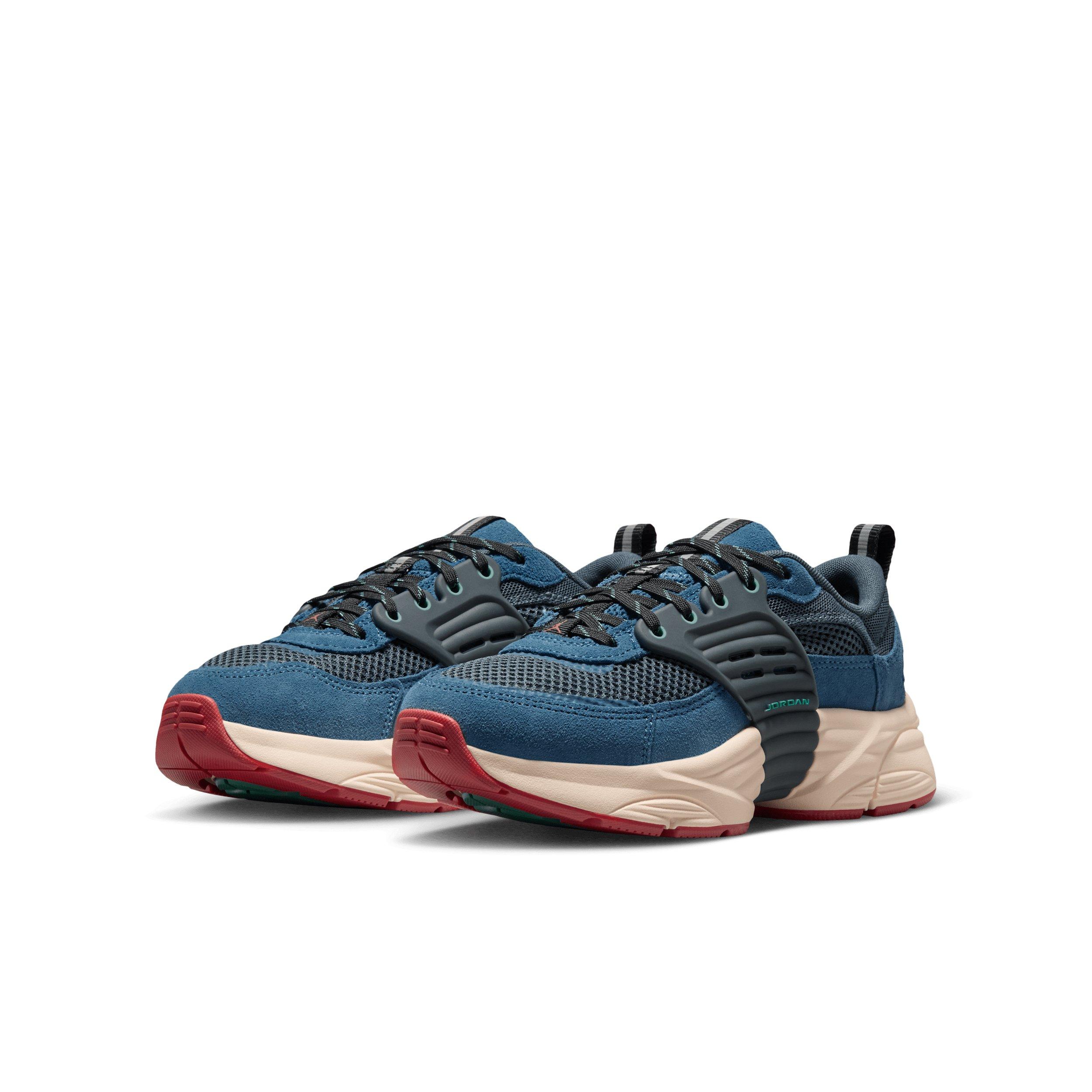 Jordan Trunner O/S Grade School Boys' "True Blue/Blue Fox/Chalk/Kinetic Green" Shoe