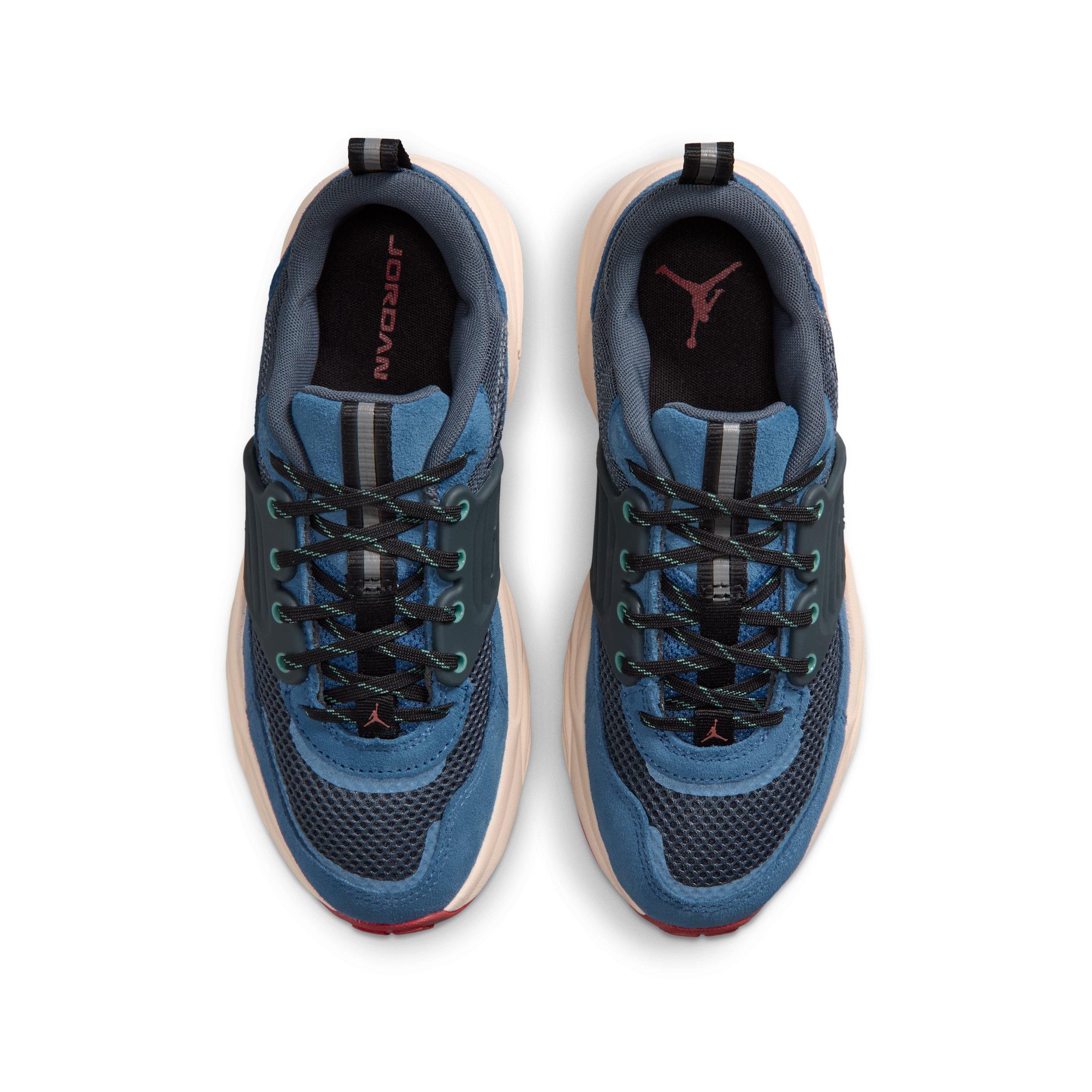 Jordan Trunner O/S Grade School Boys' "True Blue/Blue Fox/Chalk/Kinetic Green" Shoe