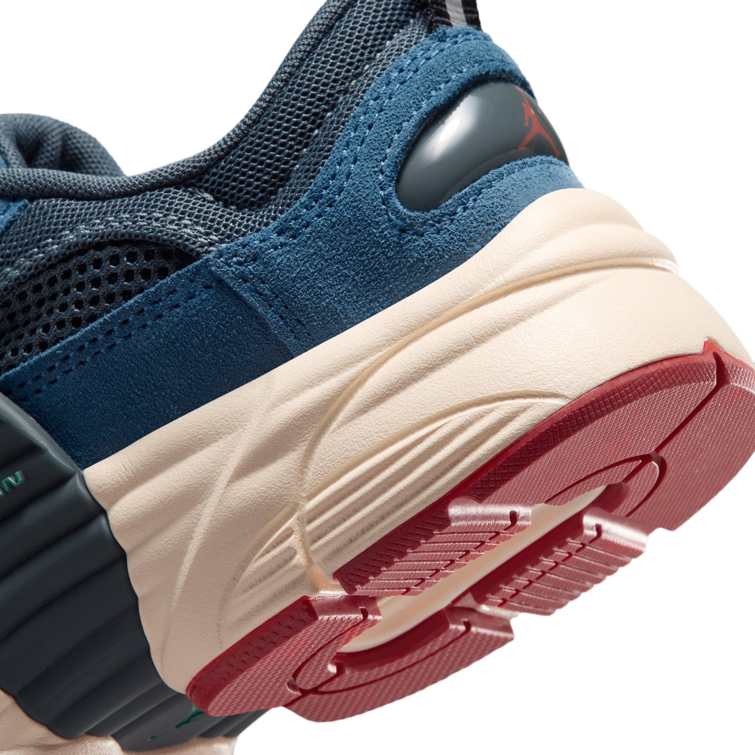 Jordan Trunner O/S Grade School Boys' "True Blue/Blue Fox/Chalk/Kinetic Green" Shoe