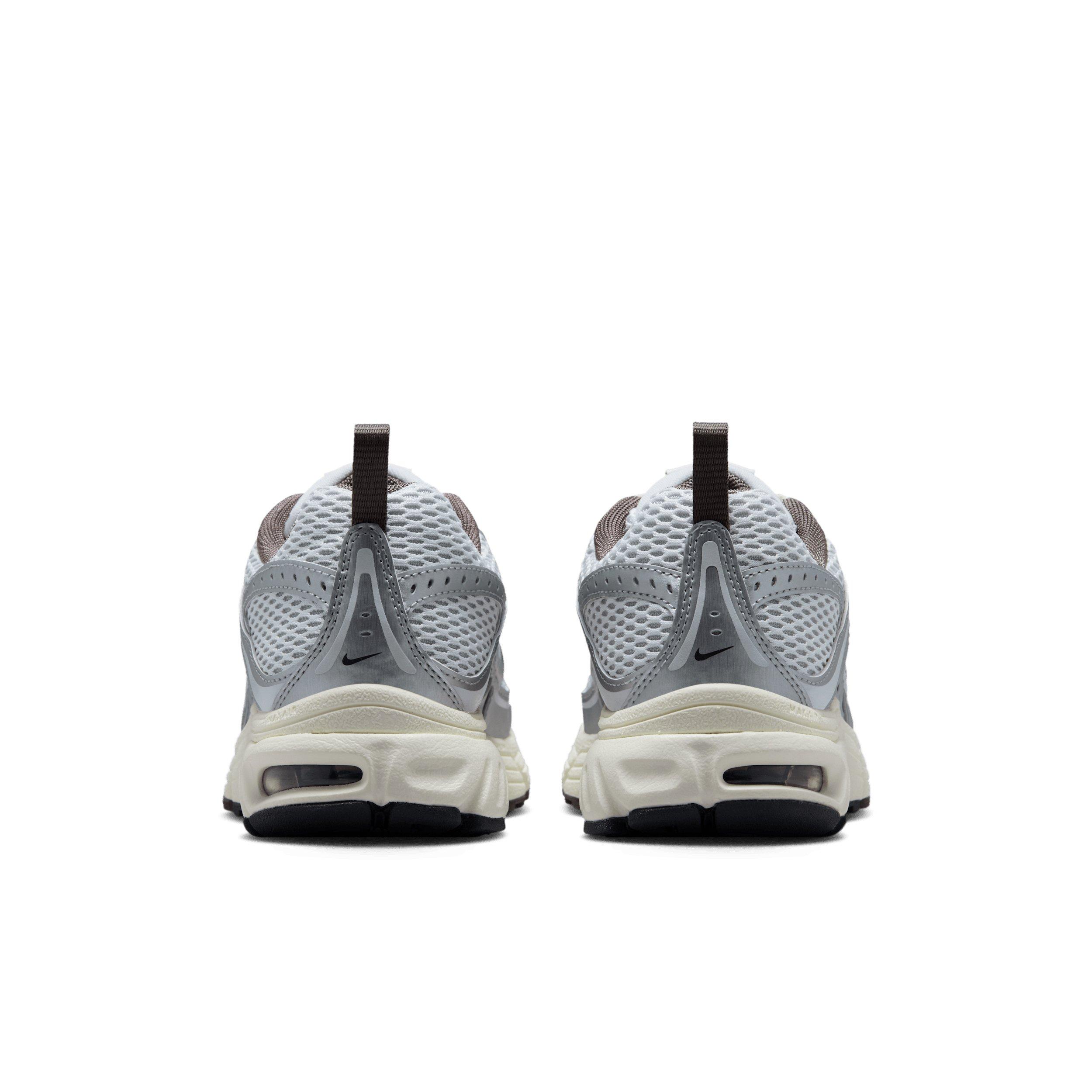 Nike Air Max Moto 2K Grade School Boys' "Platinum Tint/Cave Stone/Anthracite/Metallic Silver" Shoe