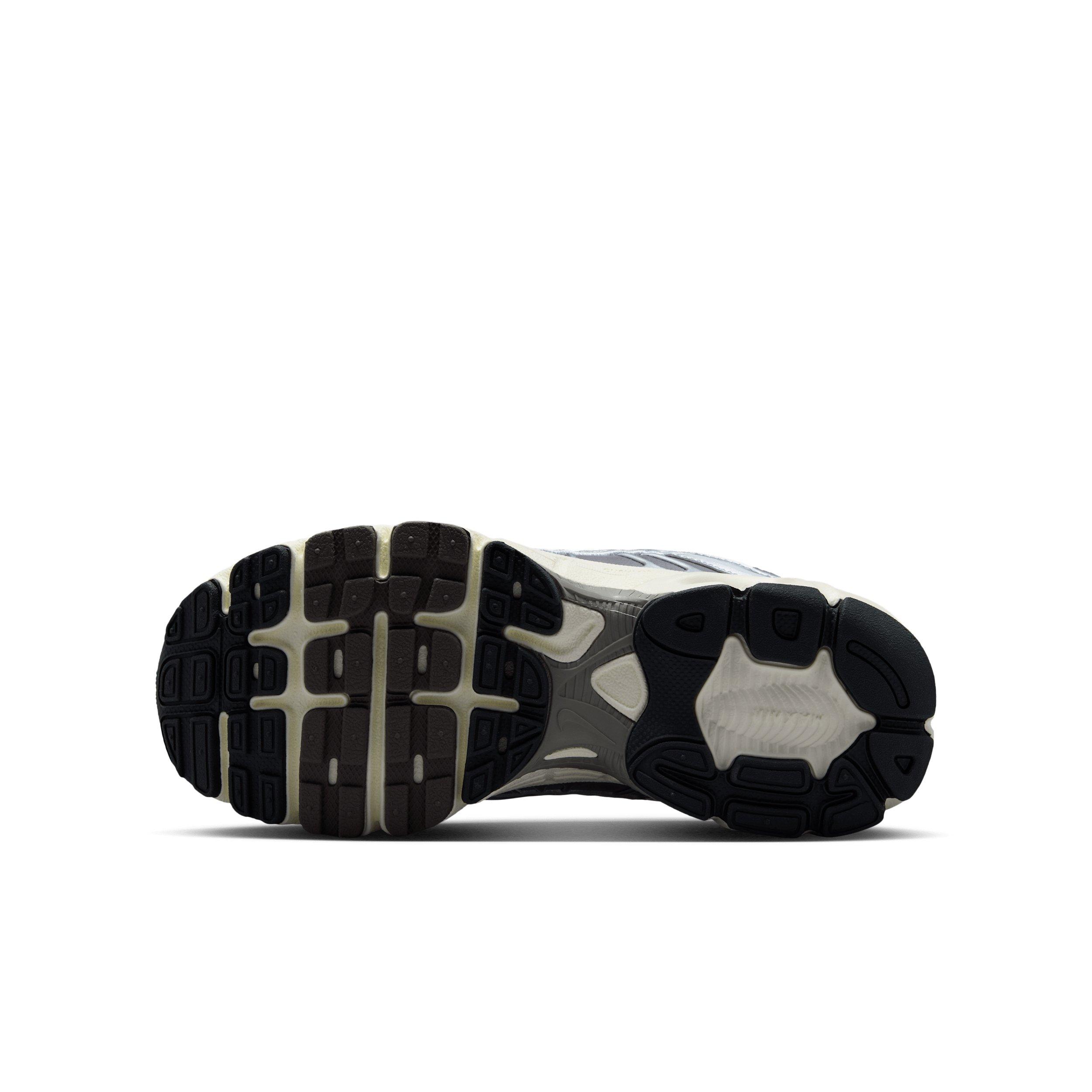 Nike Air Max Moto 2K Grade School Boys' "Platinum Tint/Cave Stone/Anthracite/Metallic Silver" Shoe