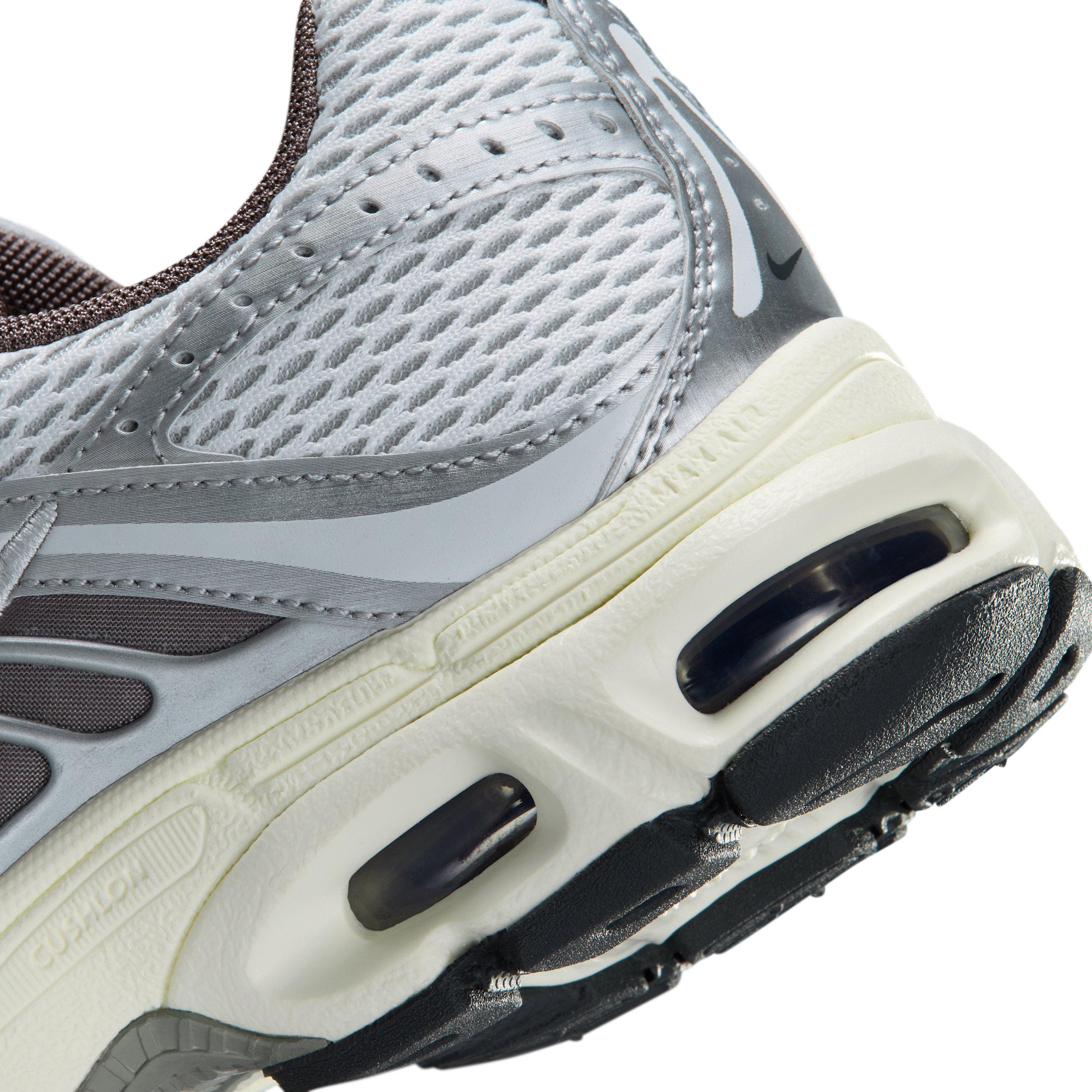Nike Air Max Moto 2K Grade School Boys' "Platinum Tint/Cave Stone/Anthracite/Metallic Silver" Shoe