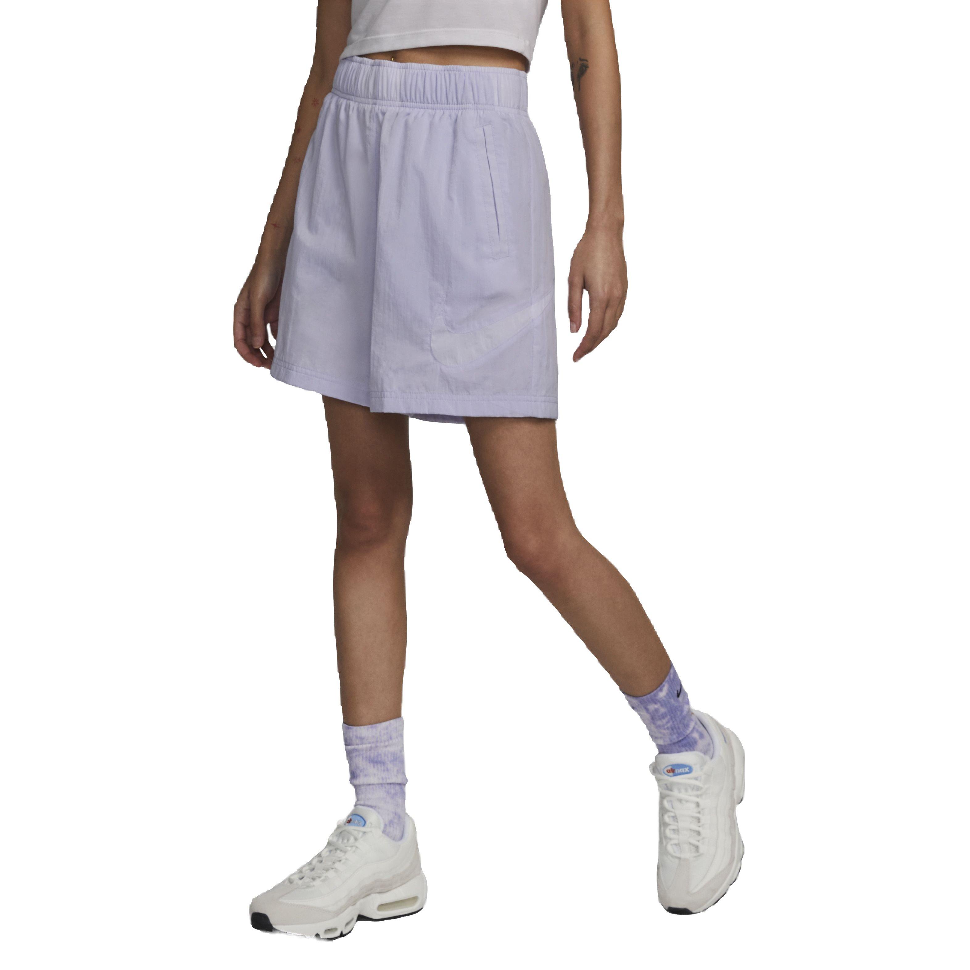 Nike Sportswear Essential Women's Woven High-Rise Shorts