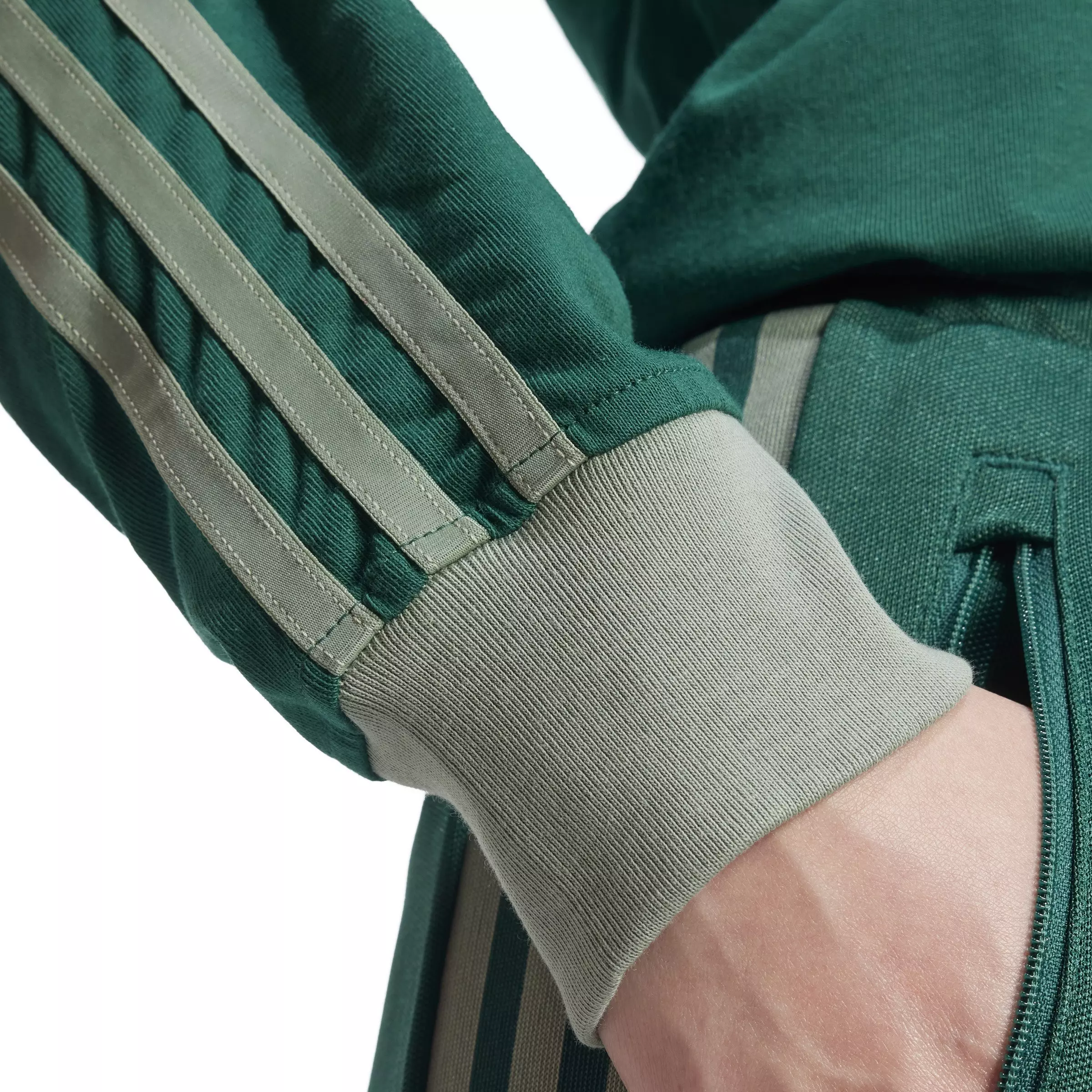 adidas Originals Women's Adicolor 3-Stripes Regular Long-Sleeve T-Shirt -Green - GREEN