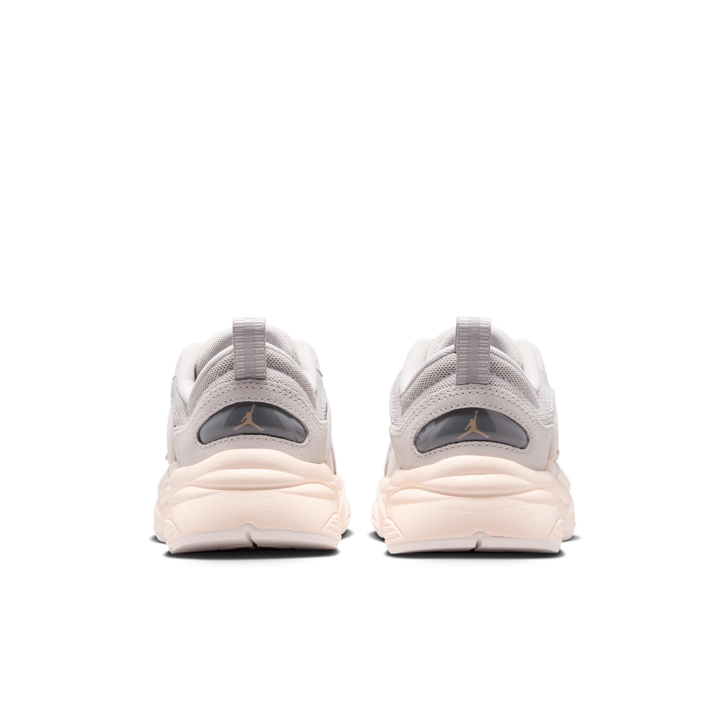 Jordan Trunner O/S "Light Iron Ore/Smoke Grey/Chalk/Legend Medium Brown" Grade School Boys' Shoe - LT IRON/GREY/CHALK/MD BROWN Thumbnail View 5