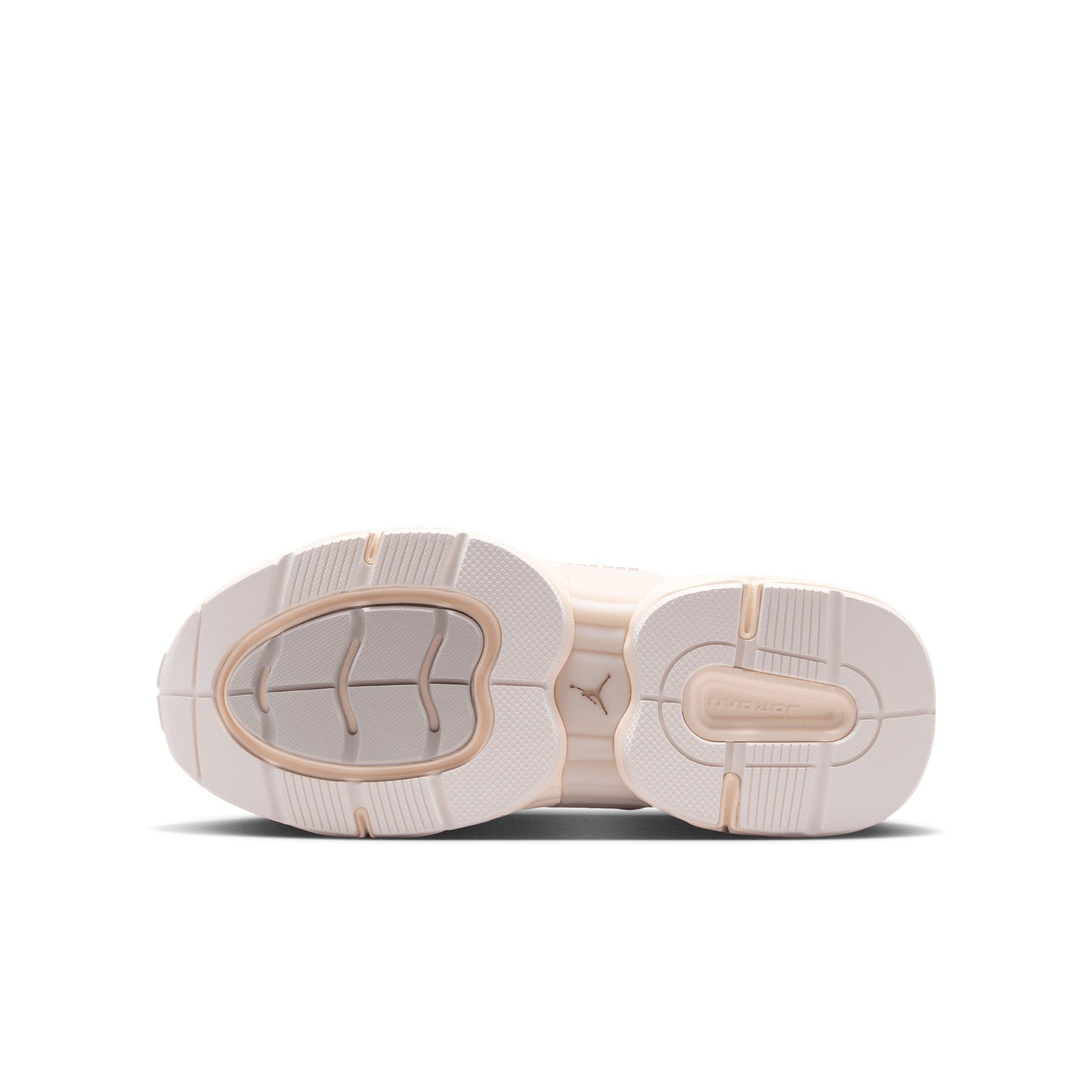 Jordan Trunner O/S "Light Iron Ore/Smoke Grey/Chalk/Legend Medium Brown" Grade School Boys' Shoe - LT IRON/GREY/CHALK/MD BROWN Thumbnail View 6