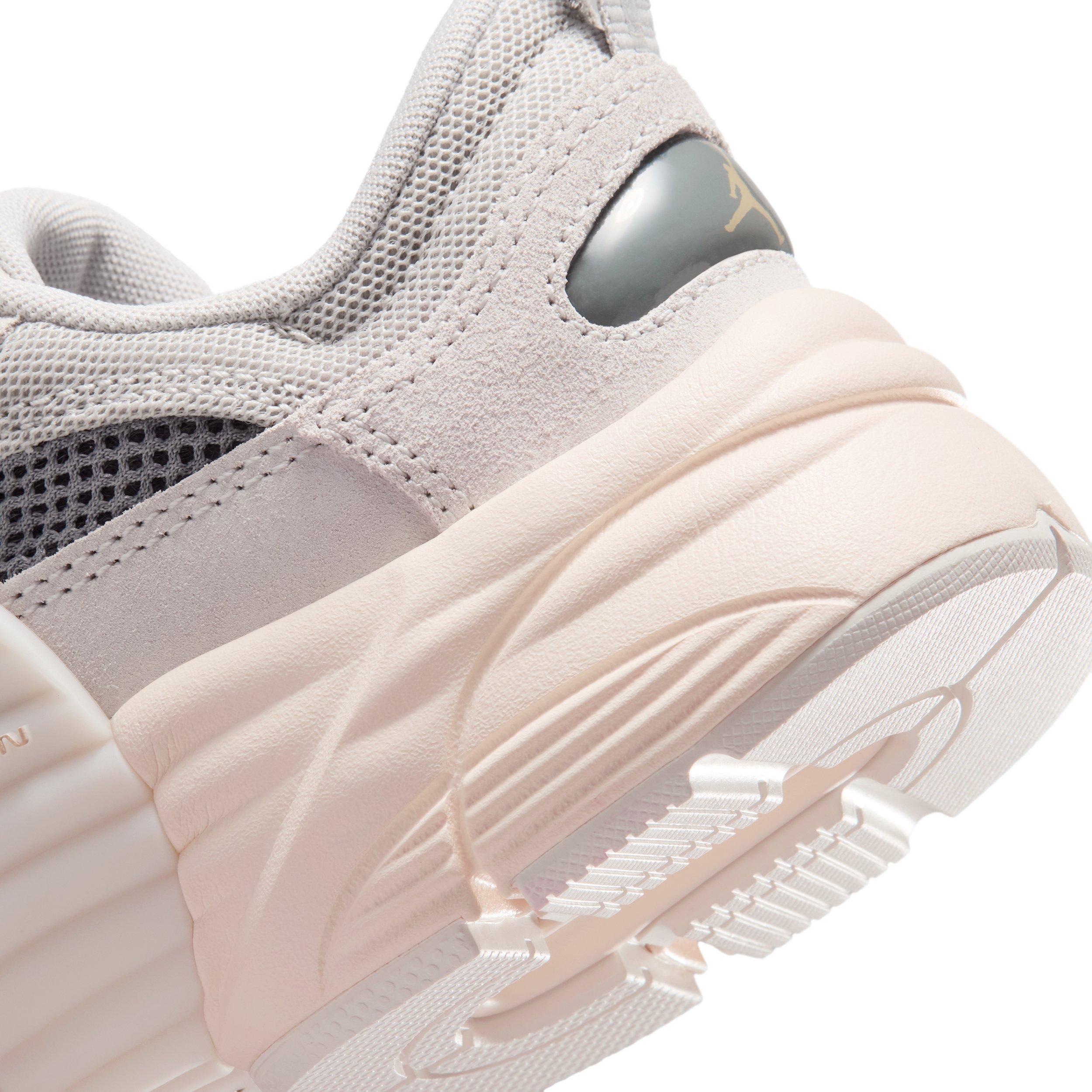 Jordan Trunner O/S "Light Iron Ore/Smoke Grey/Chalk/Legend Medium Brown" Grade School Boys' Shoe - LT IRON/GREY/CHALK/MD BROWN Thumbnail View 8
