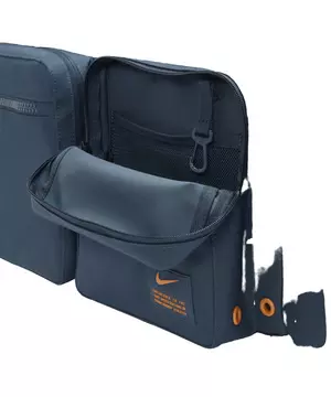 Nike Utility Power Training Duffel Bag (Medium, 51L)