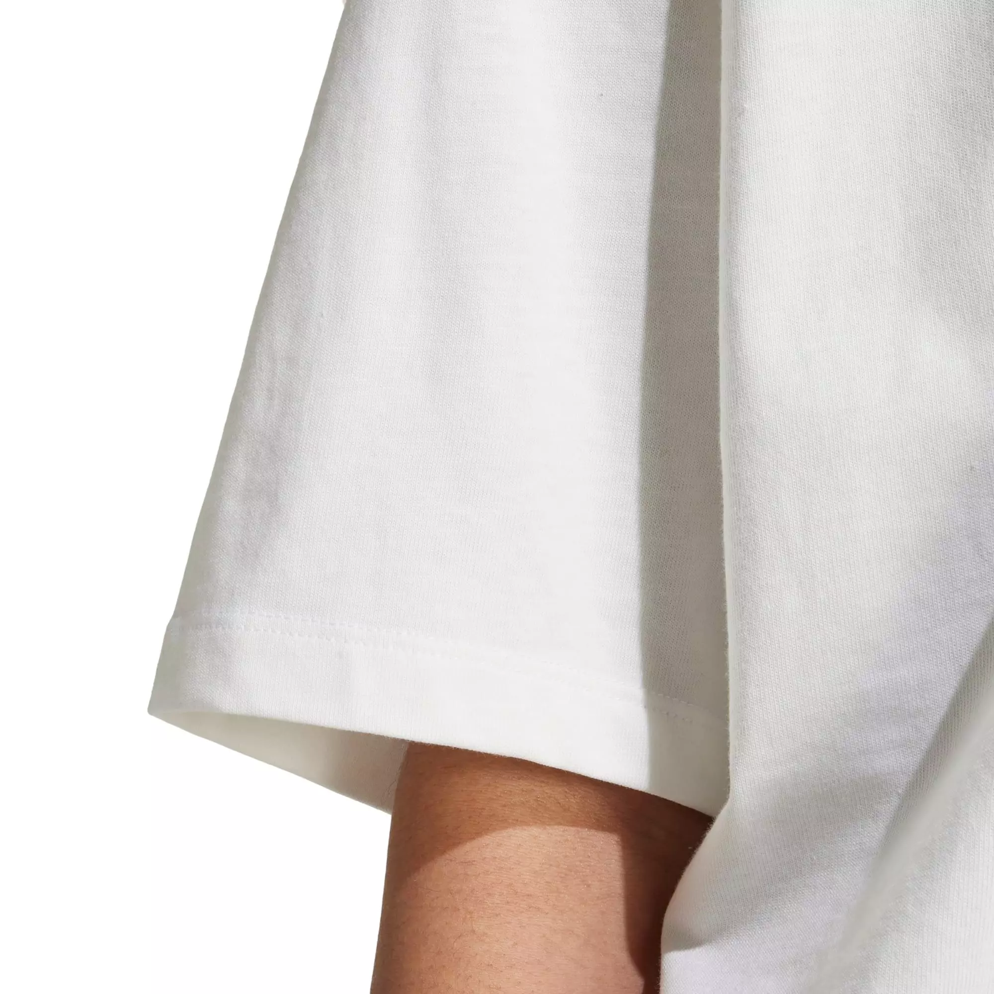 adidas Originals Women's Essentials Boyfriend T-Shirt -White - WHITE