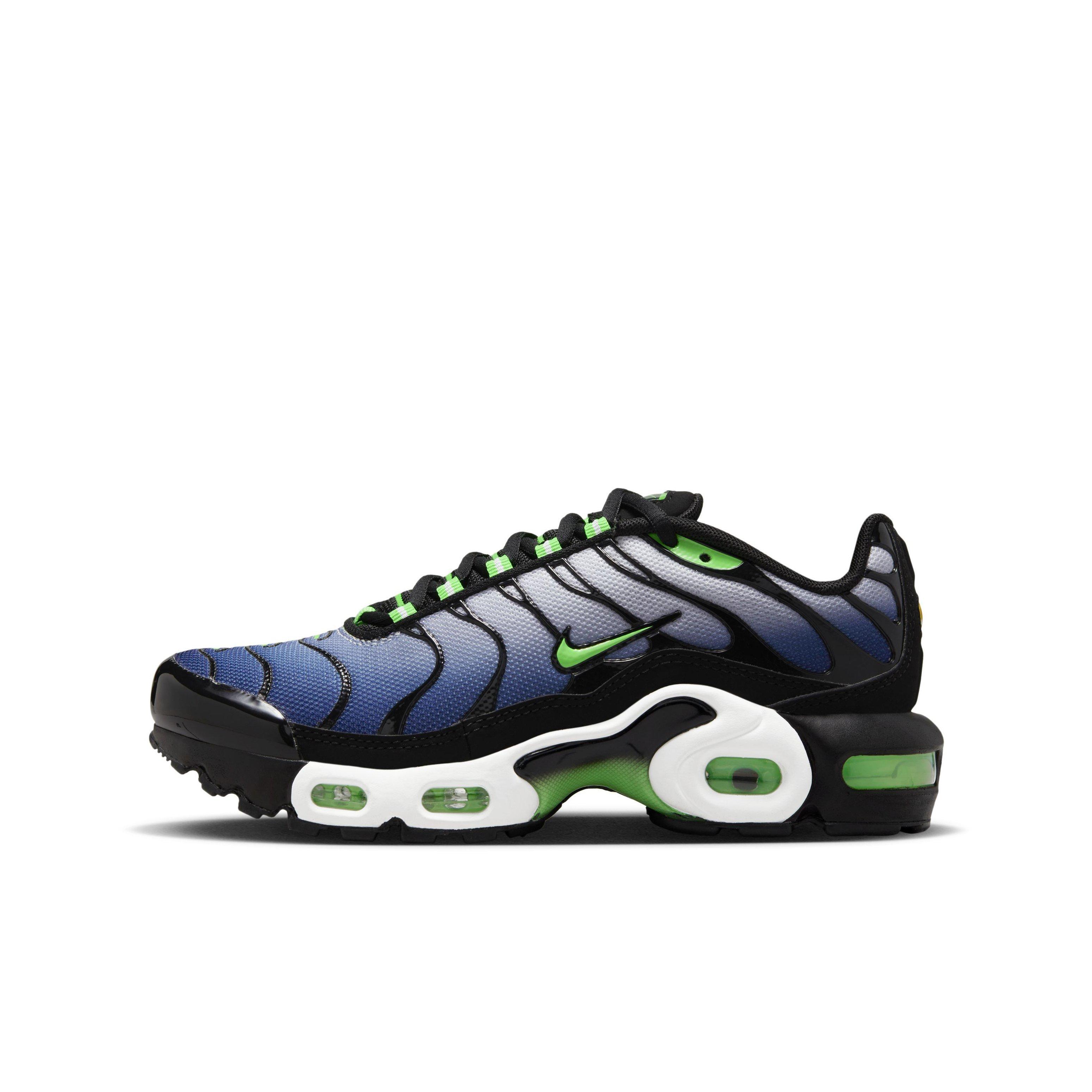 Sneaker Shouts™ on Twitter  Black shoes men, Nike air vapormax