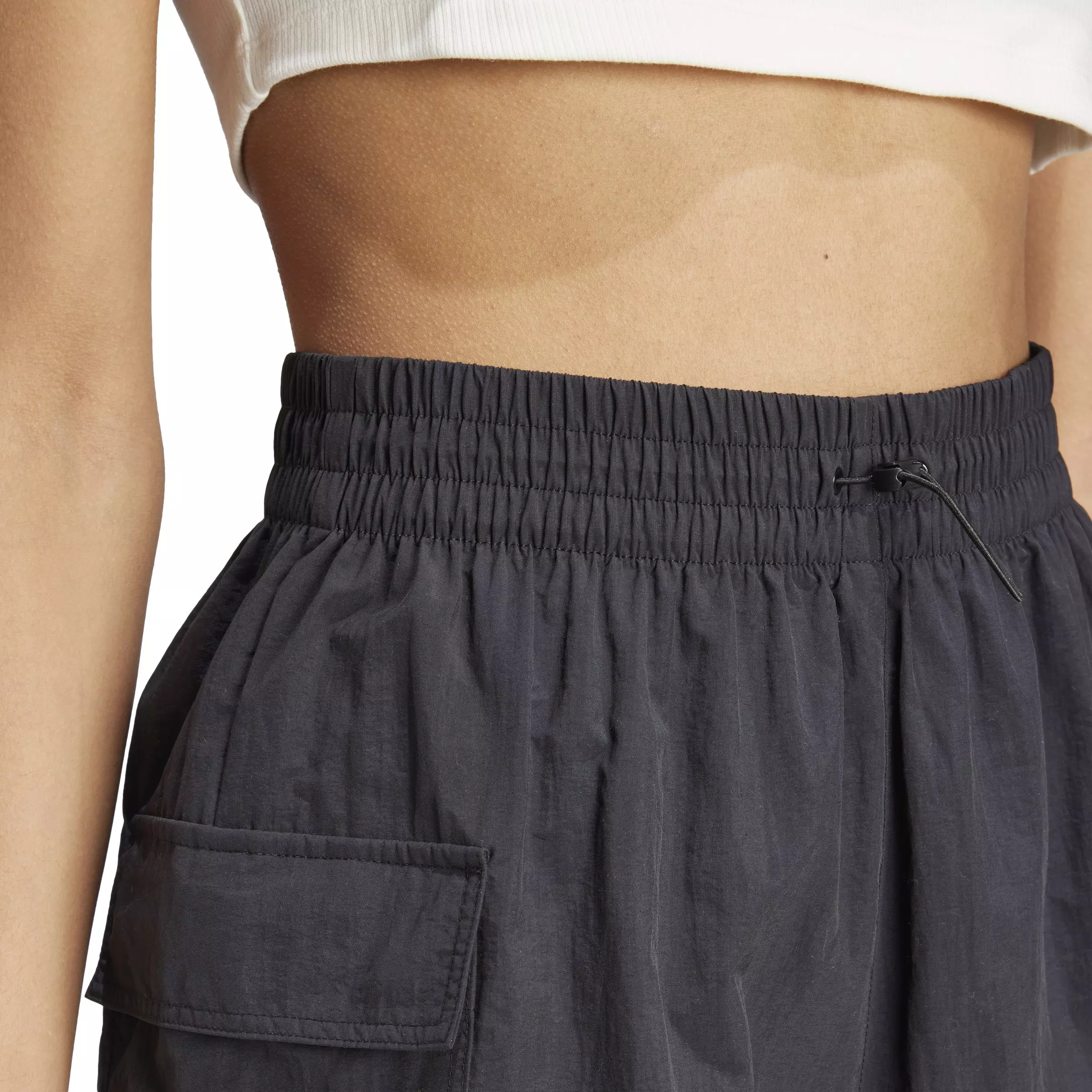 adidas Originals Women's Adicolor Cargo Shorts -Black - BLACK